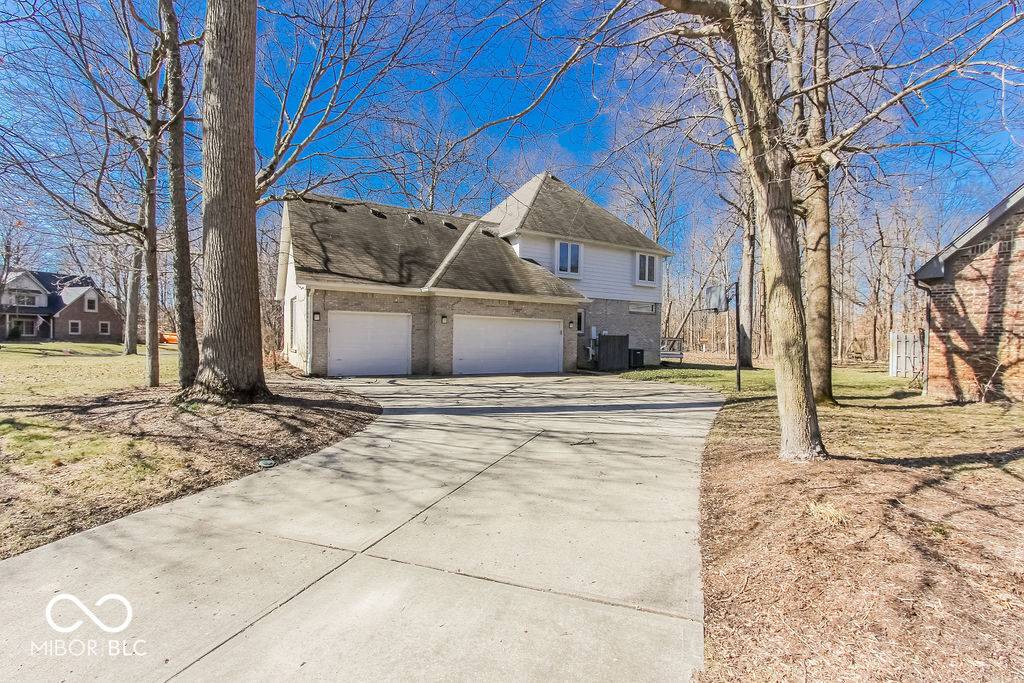 New Palestine, IN 46163,3948 S Woodfield DR