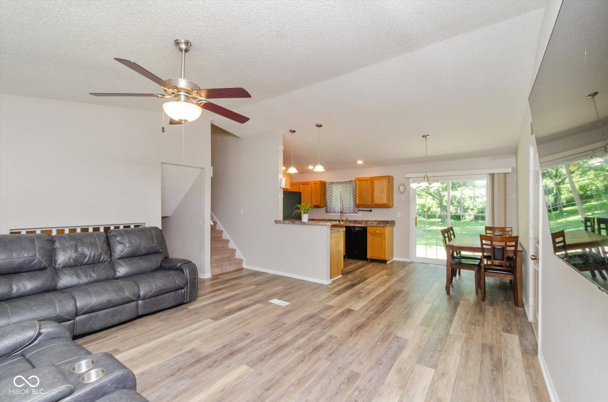 Indianapolis, IN 46217,8125 Railroad RD