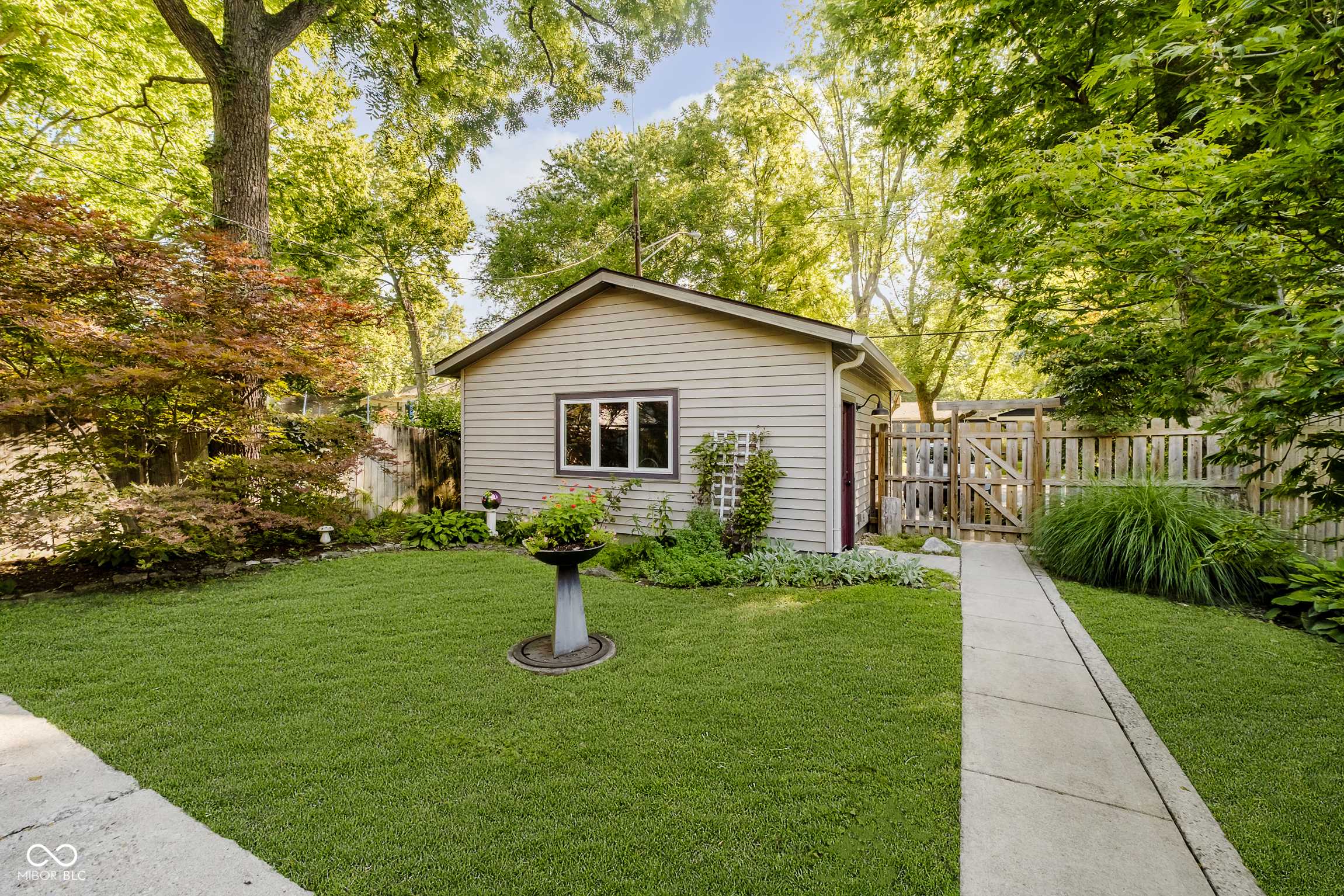 Indianapolis, IN 46208,5112 Riverview DR