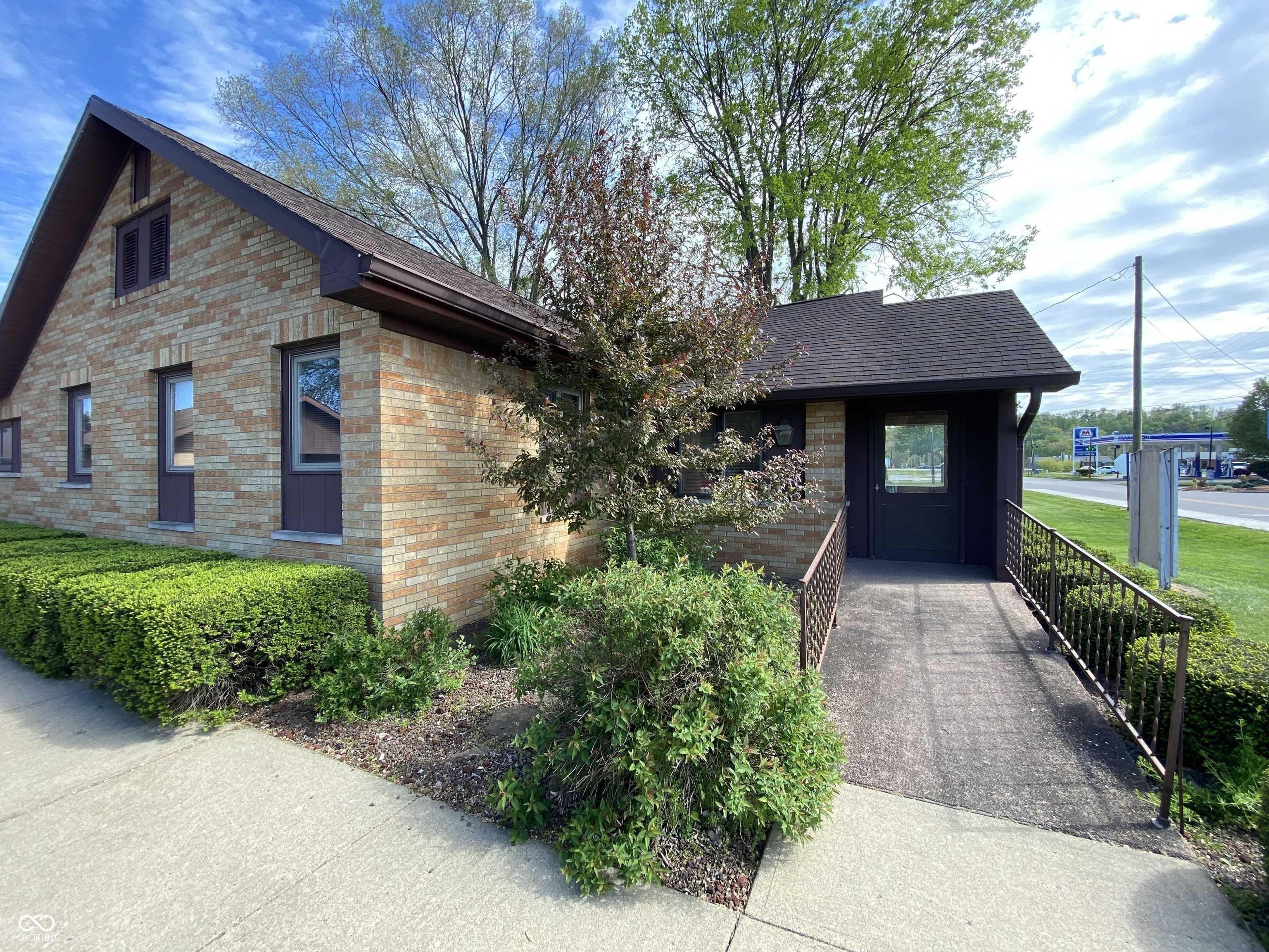 Martinsville, IN 46151,2009 Burton LN
