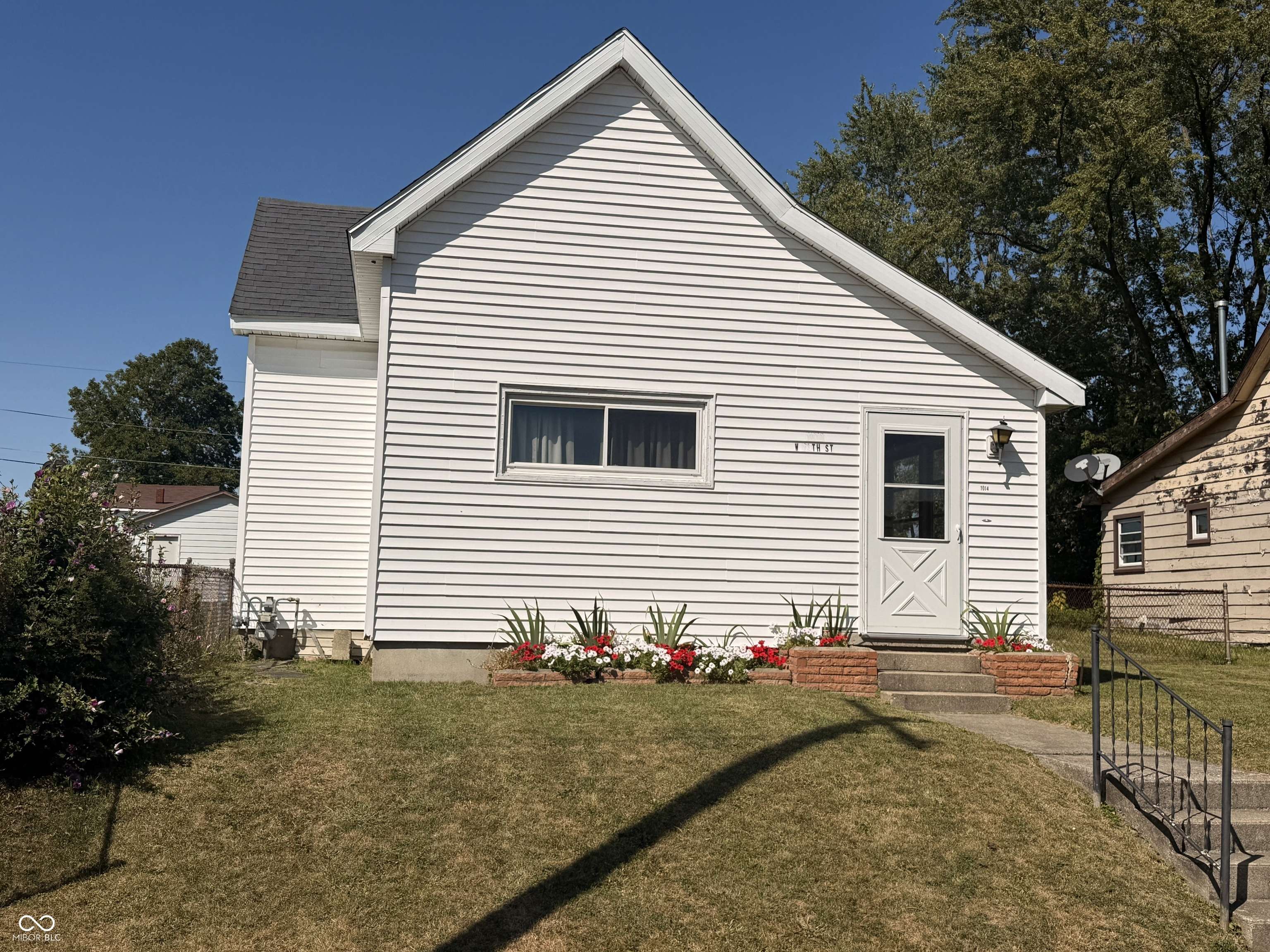 Muncie, IN 47302,1014 W 10th ST