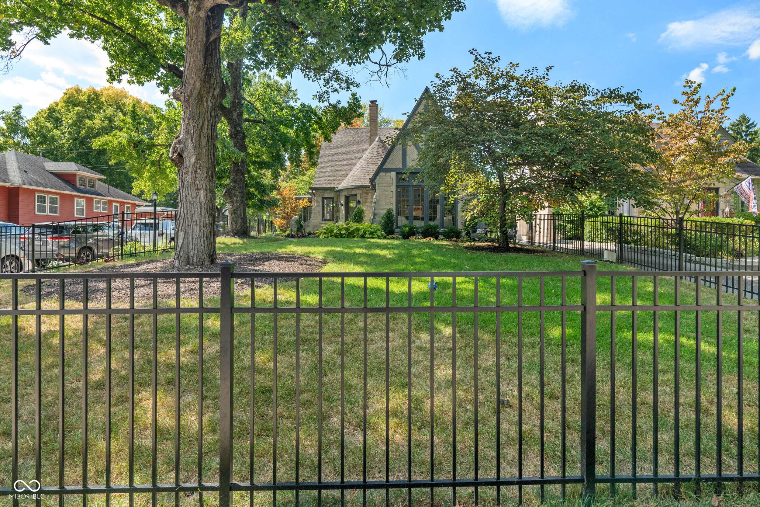 Indianapolis, IN 46208,4702 N Illinois ST