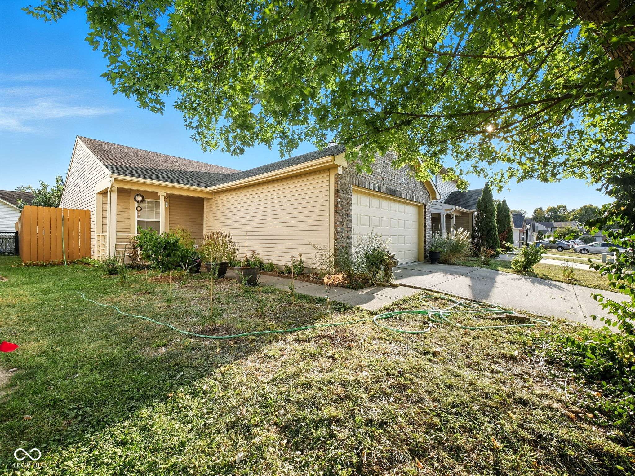 Indianapolis, IN 46217,631 Deer Trail DR