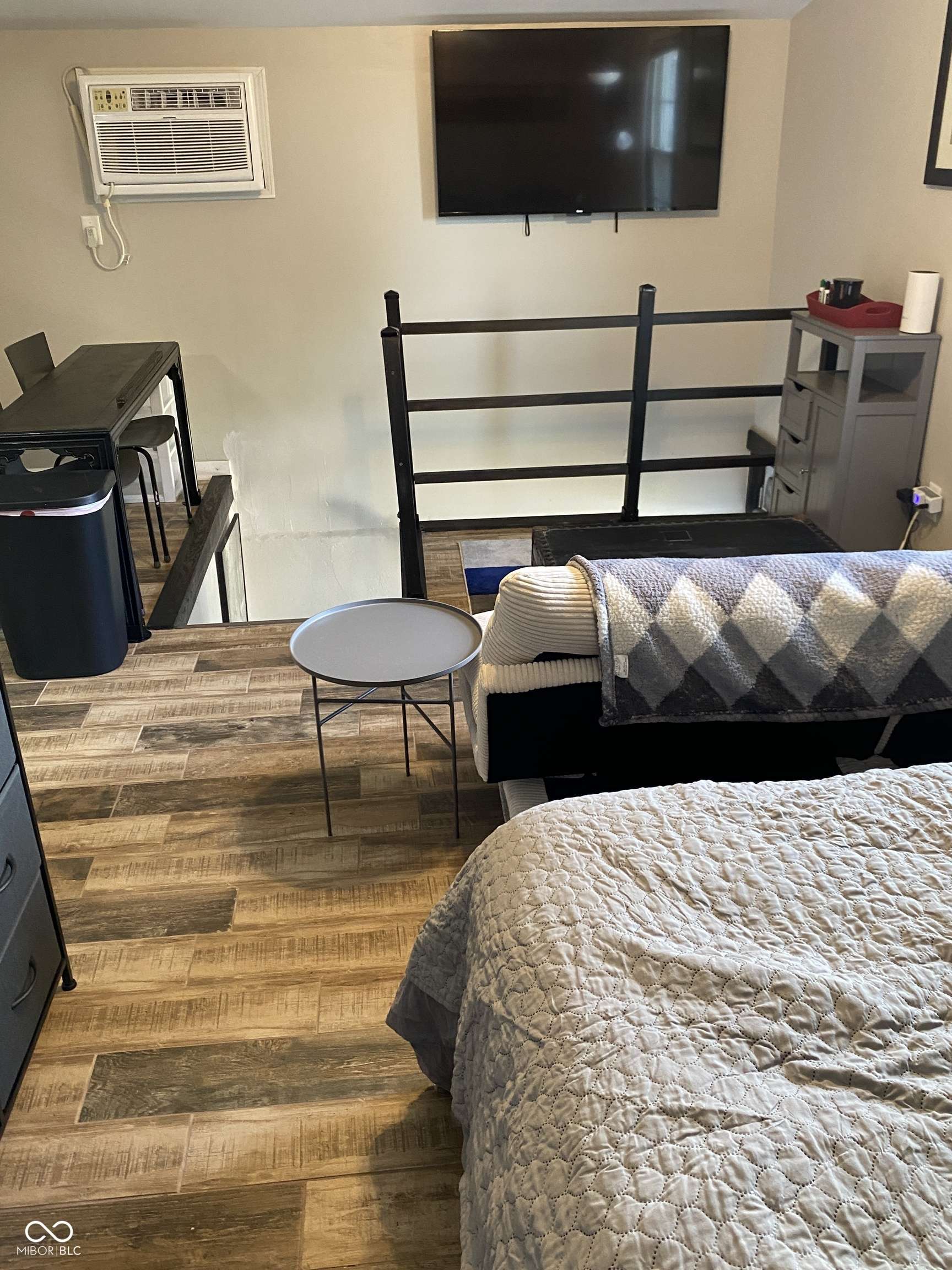 Indianapolis, IN 46202,1230 E Ohio ST #B