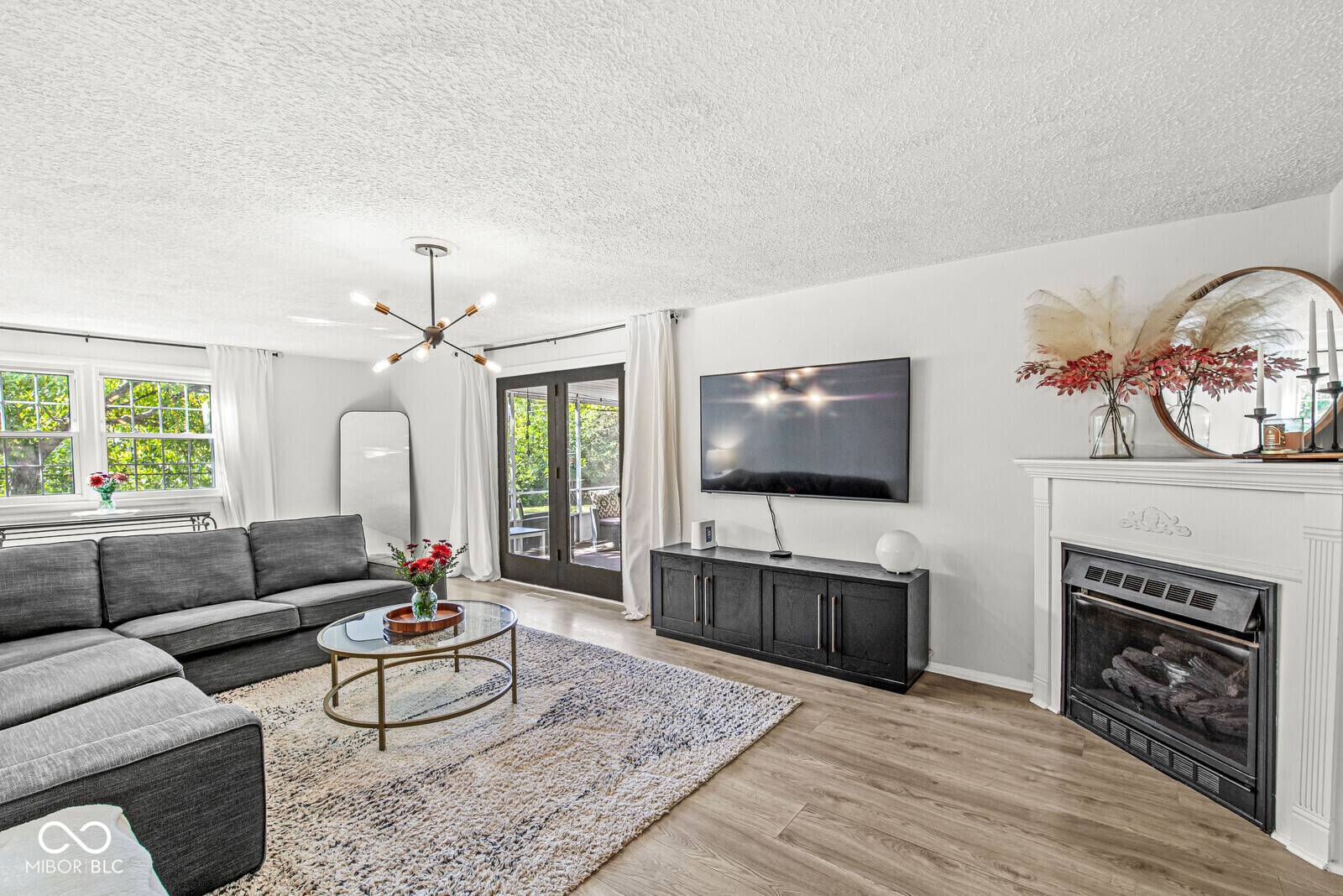 Indianapolis, IN 46260,1550 W 72nd ST