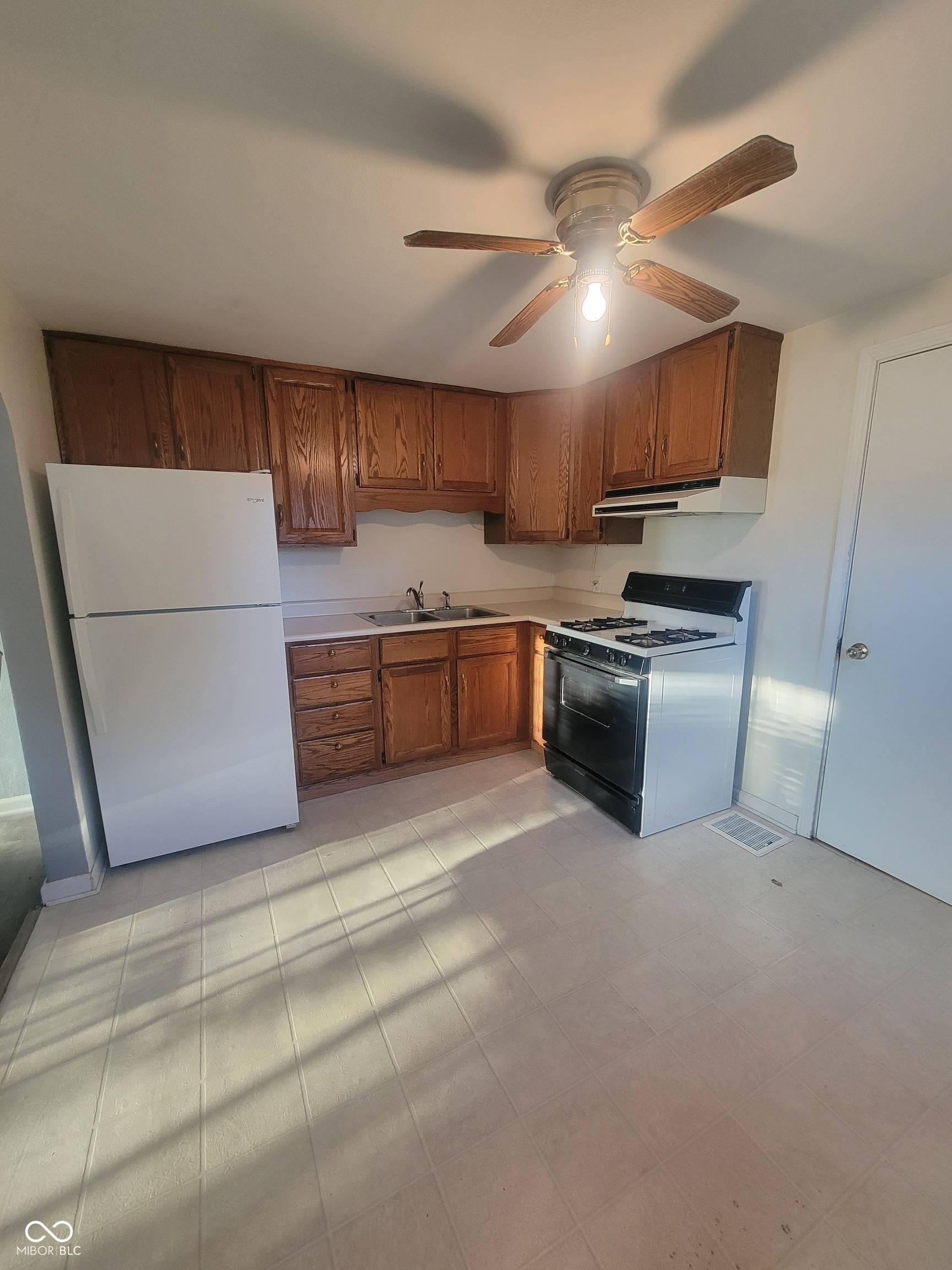 Plainfield, IN 46168,339 N Mill ST