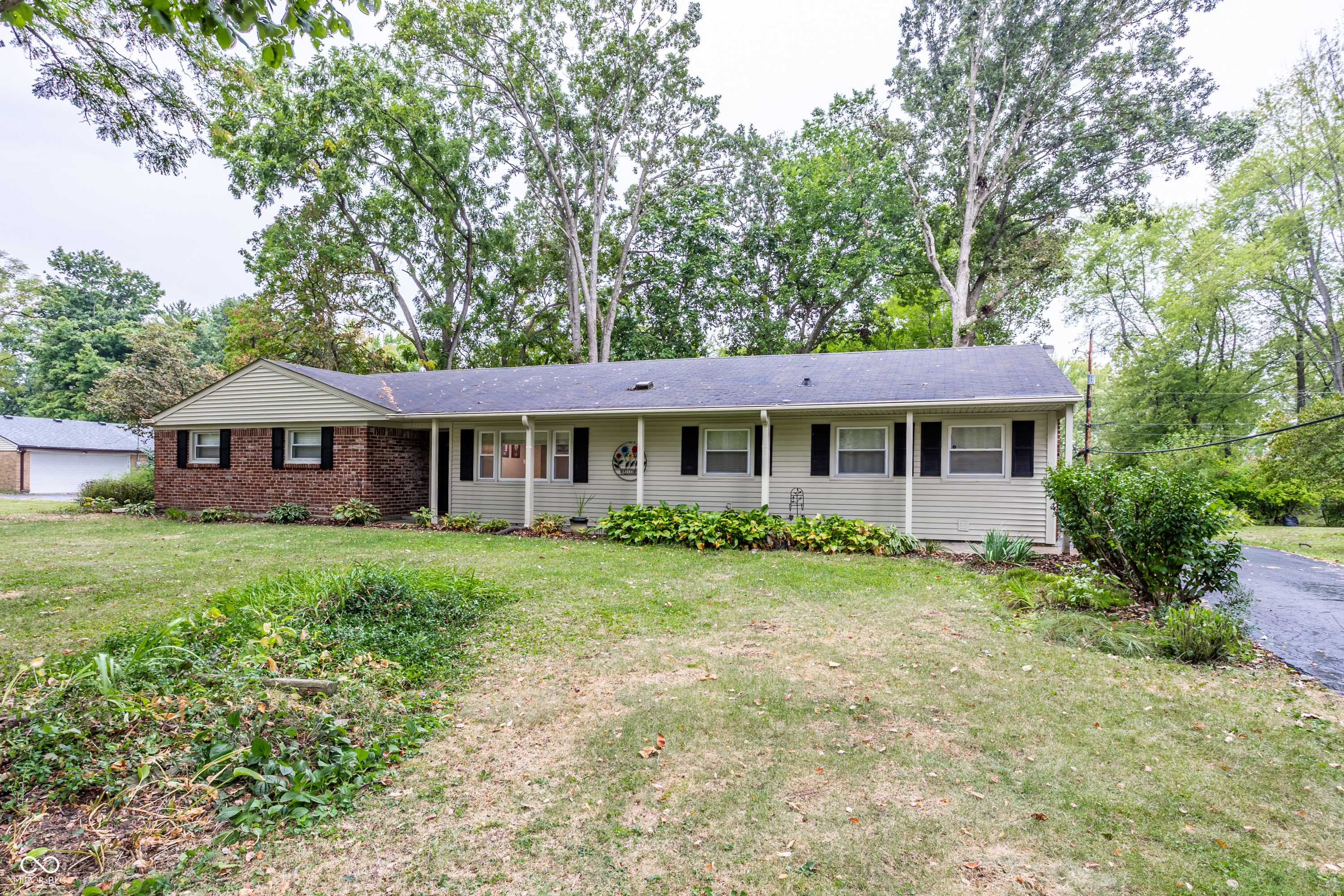 Indianapolis, IN 46260,7458 Grandview DR