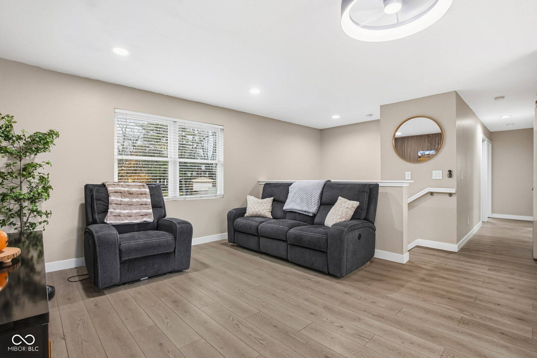 Indianapolis, IN 46228,3311 Vincz DR