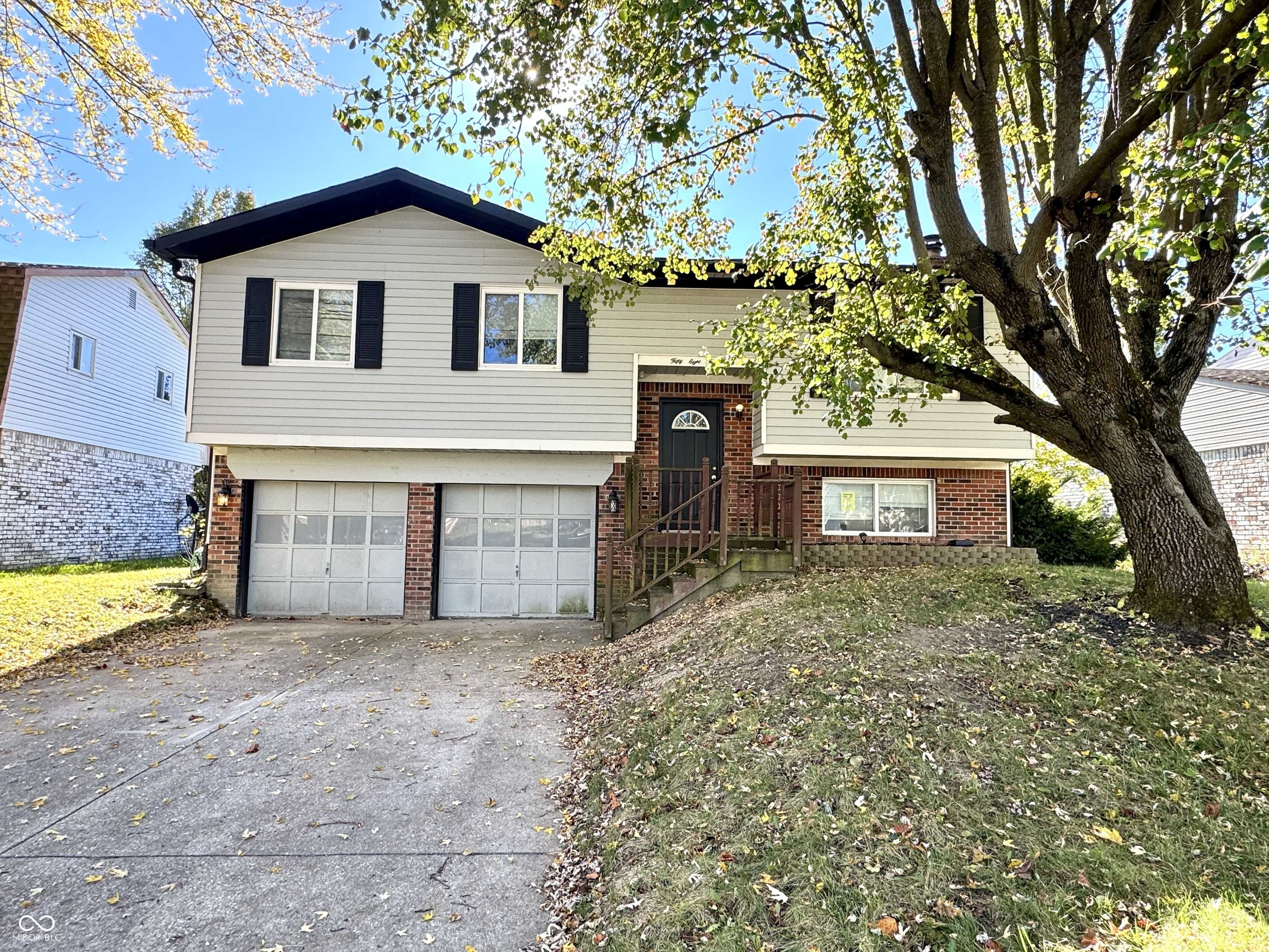 Indianapolis, IN 46237,5813 Somers DR