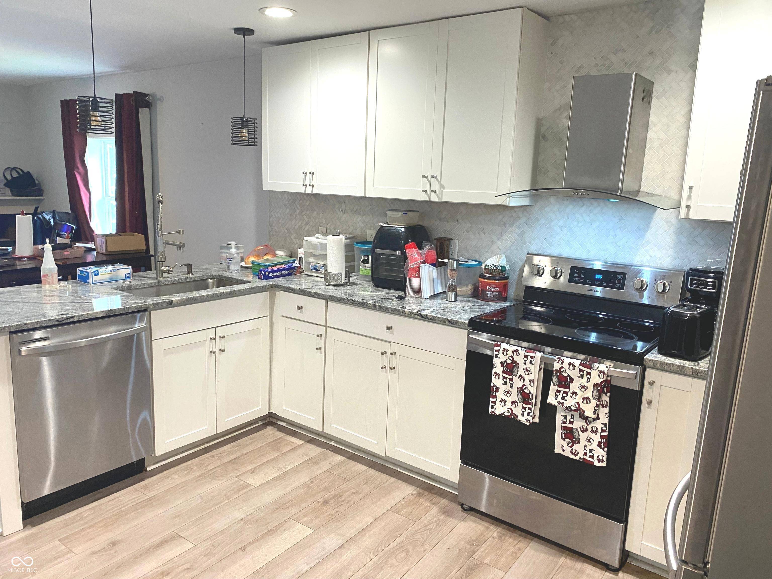 Indianapolis, IN 46205,4362 Evanston AVE