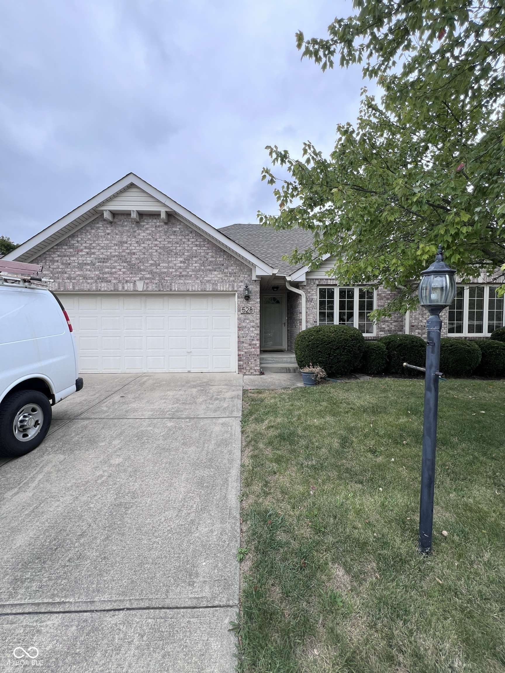 Indianapolis, IN 46217,528 Silver Fox CT