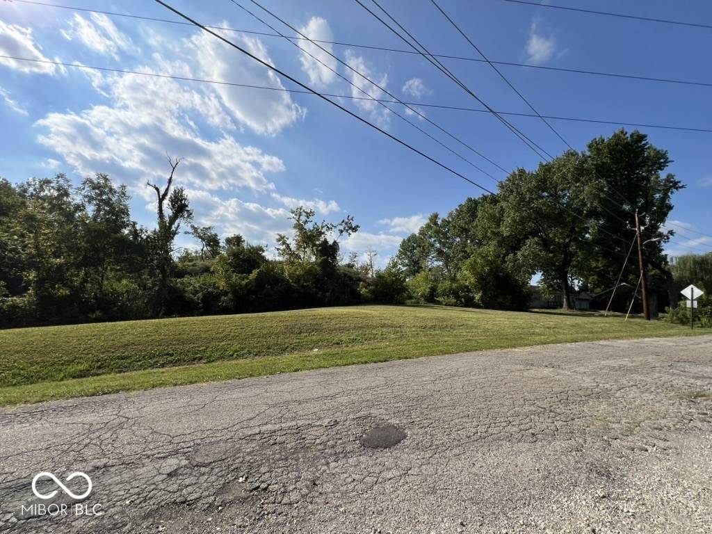 Indianapolis, IN 46268,7610 Walnut DR