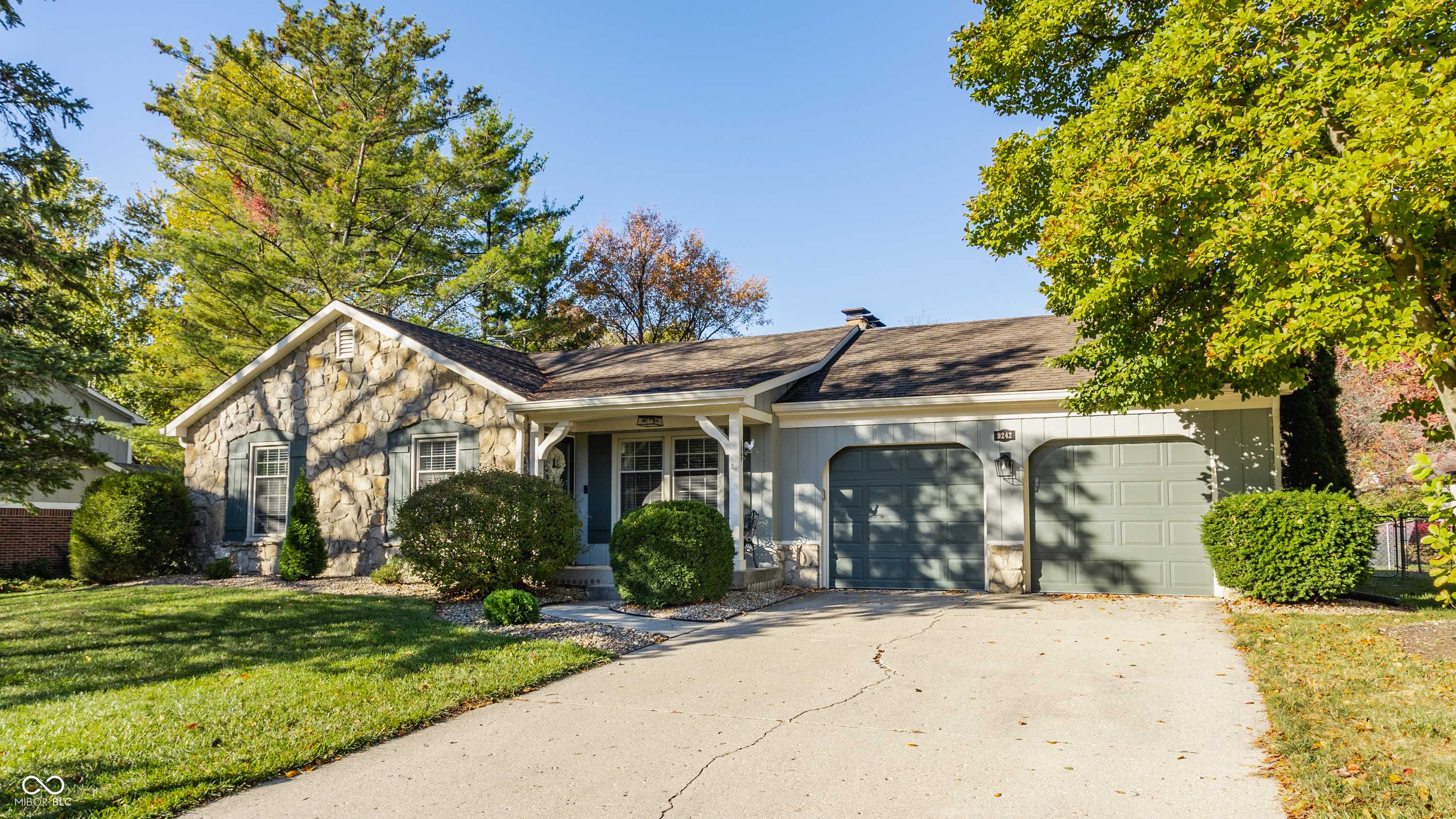 Indianapolis, IN 46268,9242 Holyoke CT