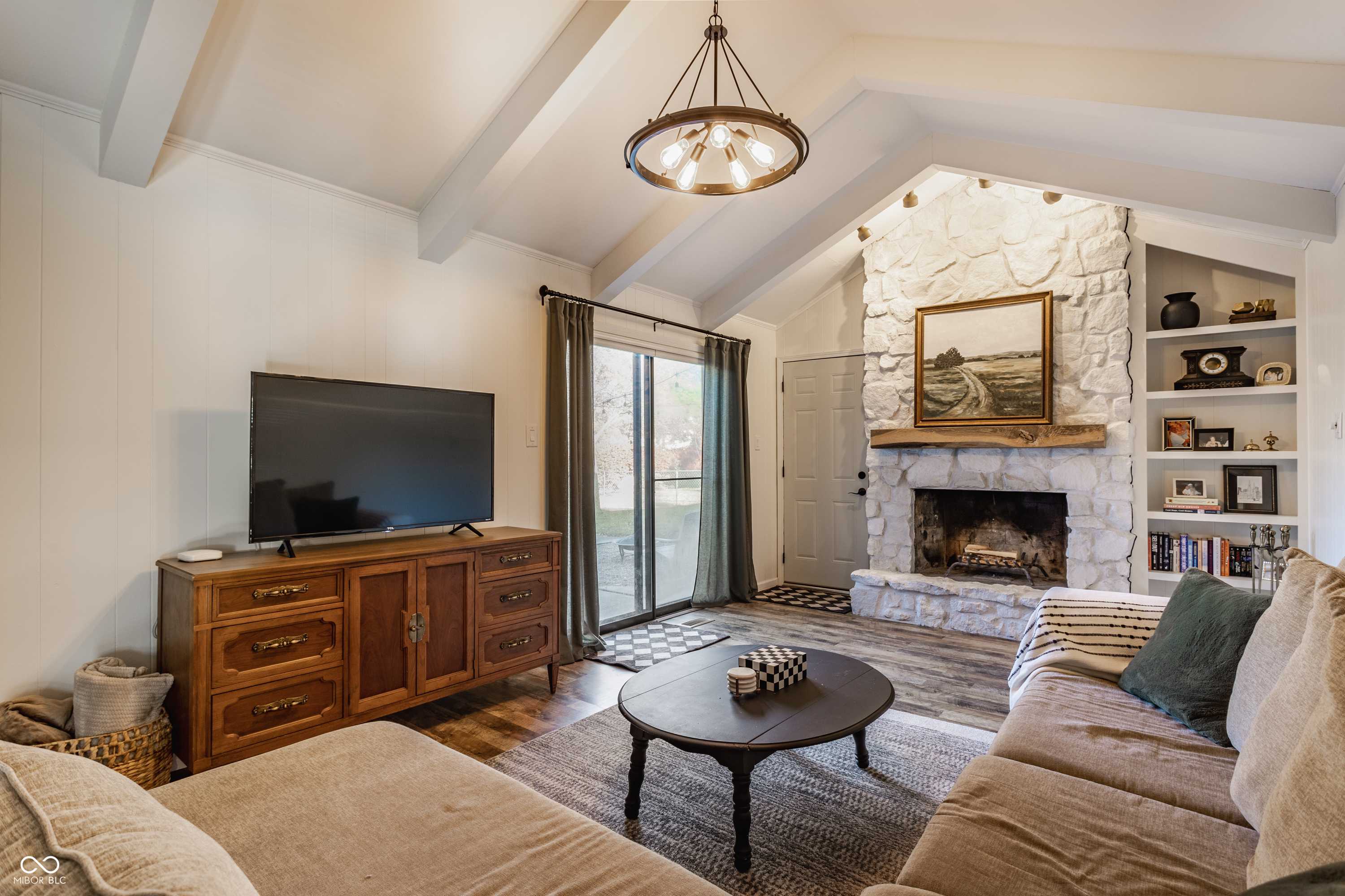 Indianapolis, IN 46268,9242 Holyoke CT