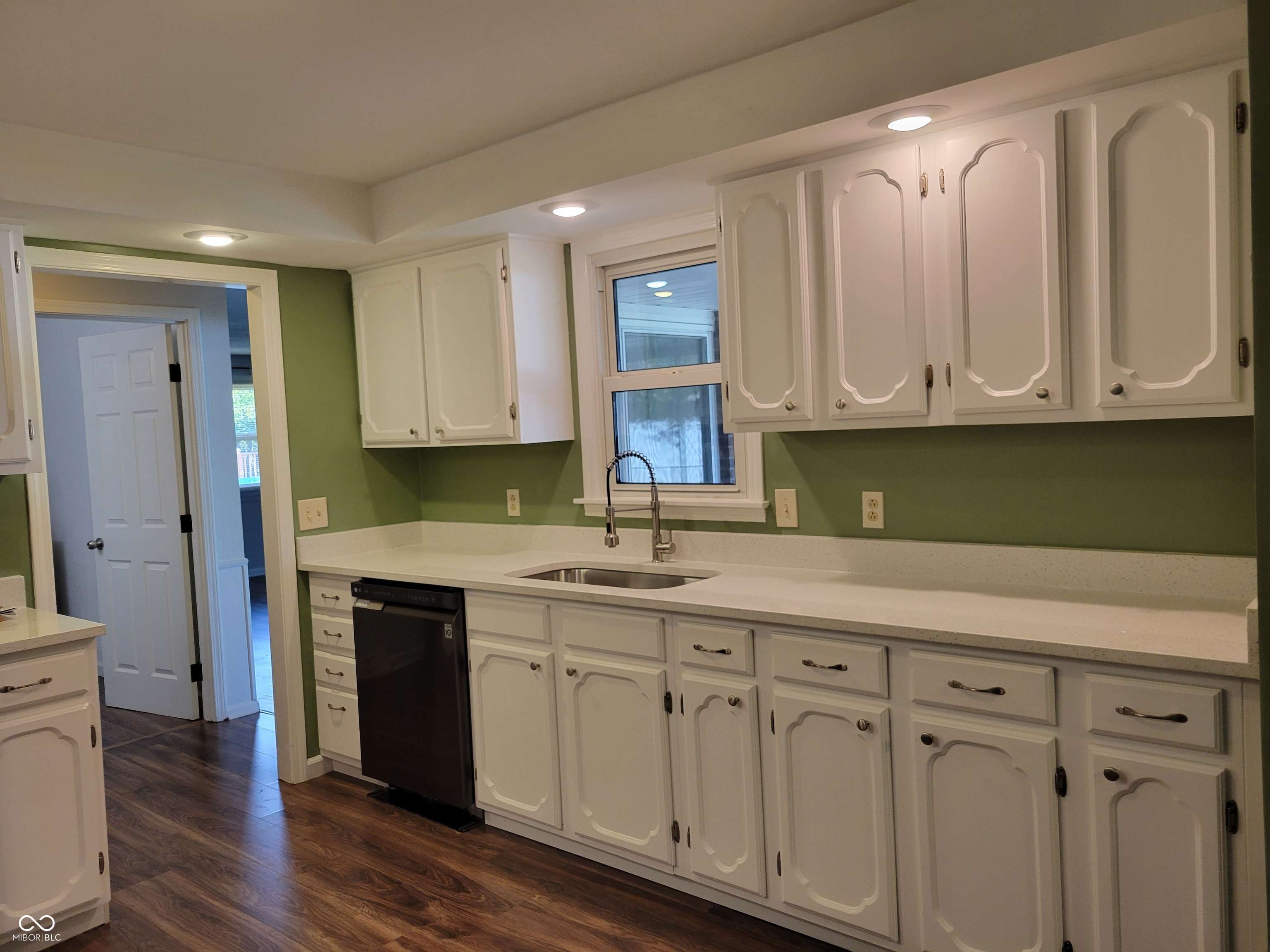 Seymour, IN 47274,1452 Stadium DR