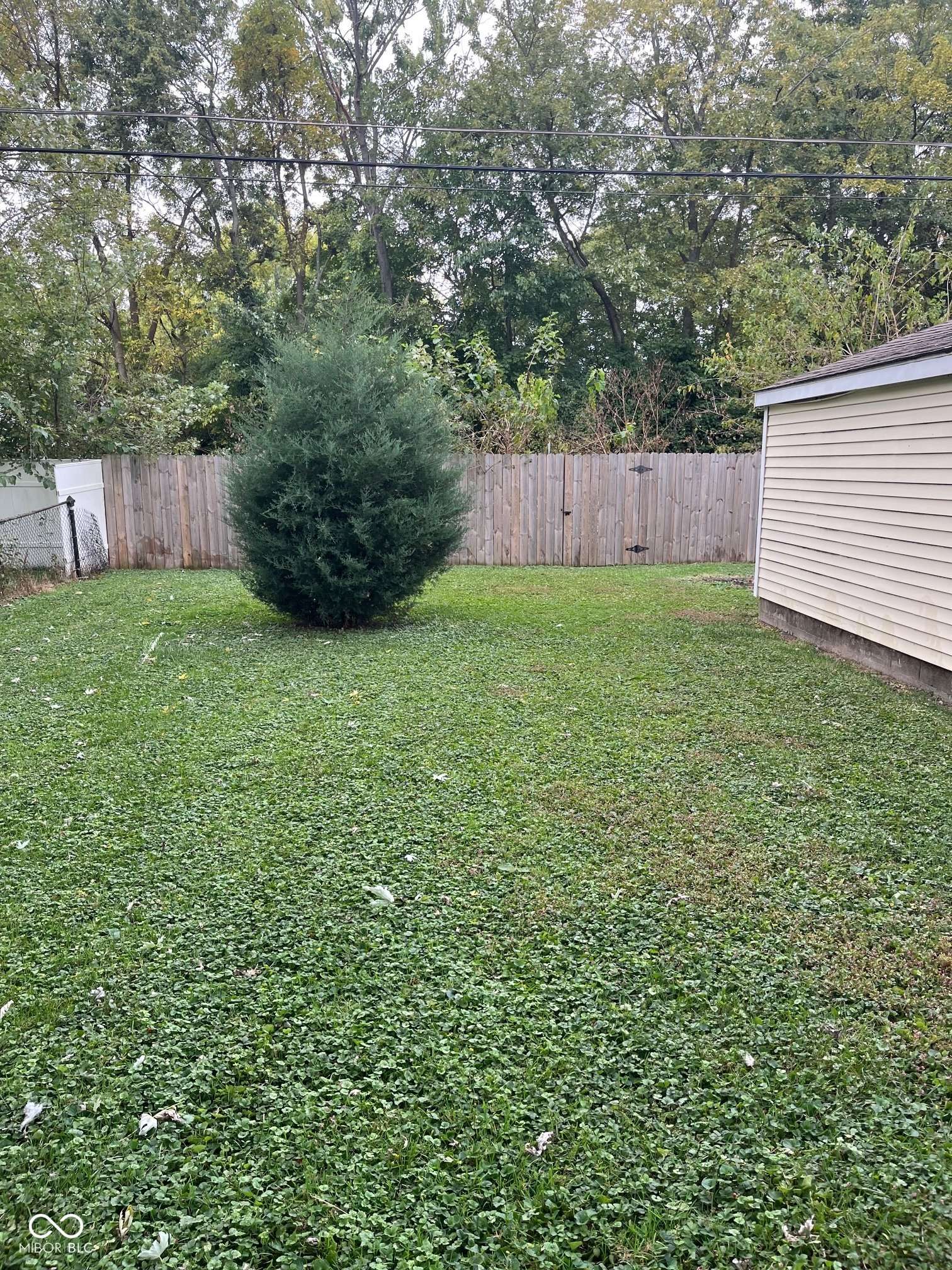 Greenwood, IN 46143,464 Carol DR