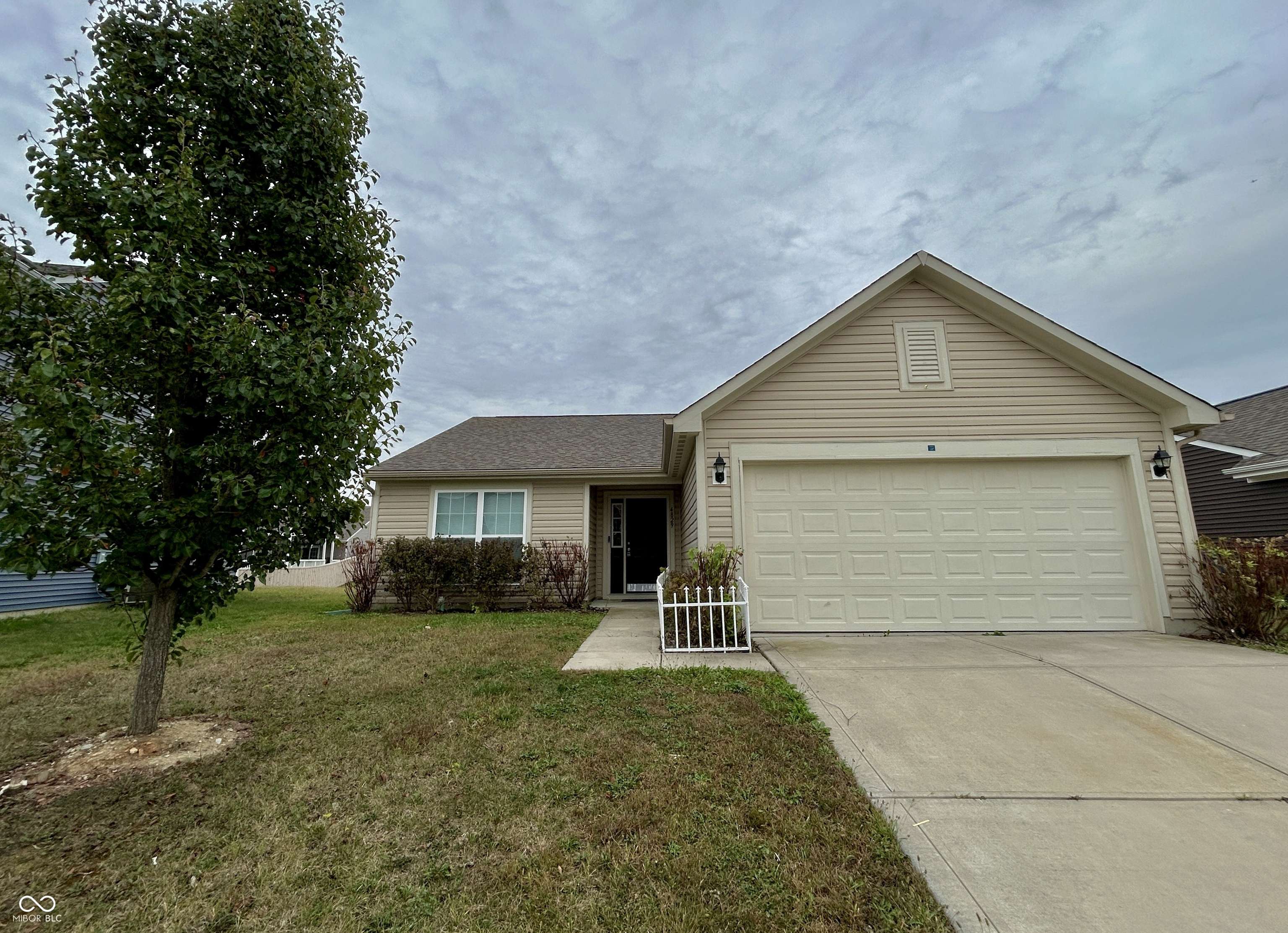 Indianapolis, IN 46235,4829 Penoyer LN