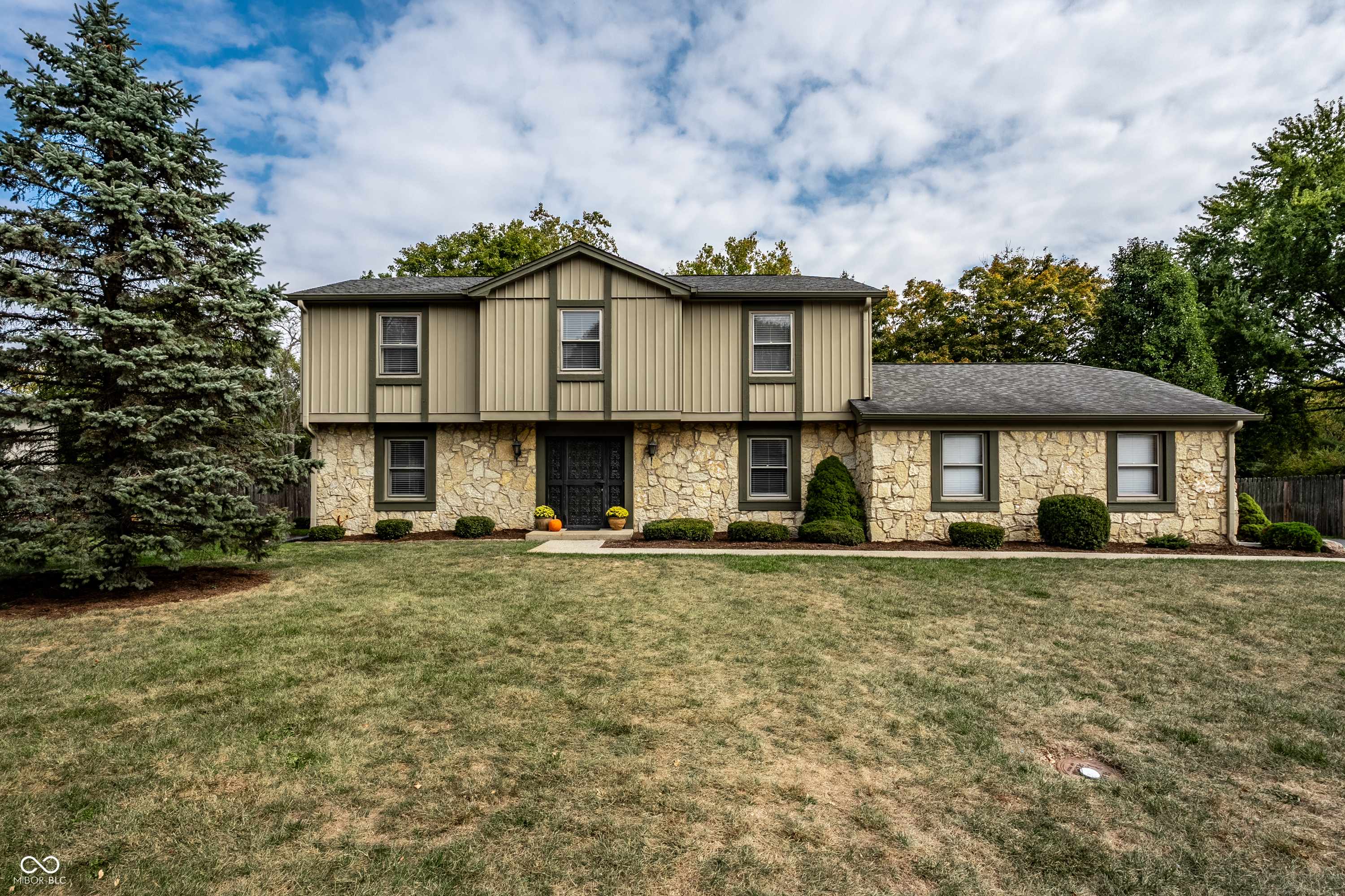 Carmel, IN 46033,10819 E Lakeshore DR