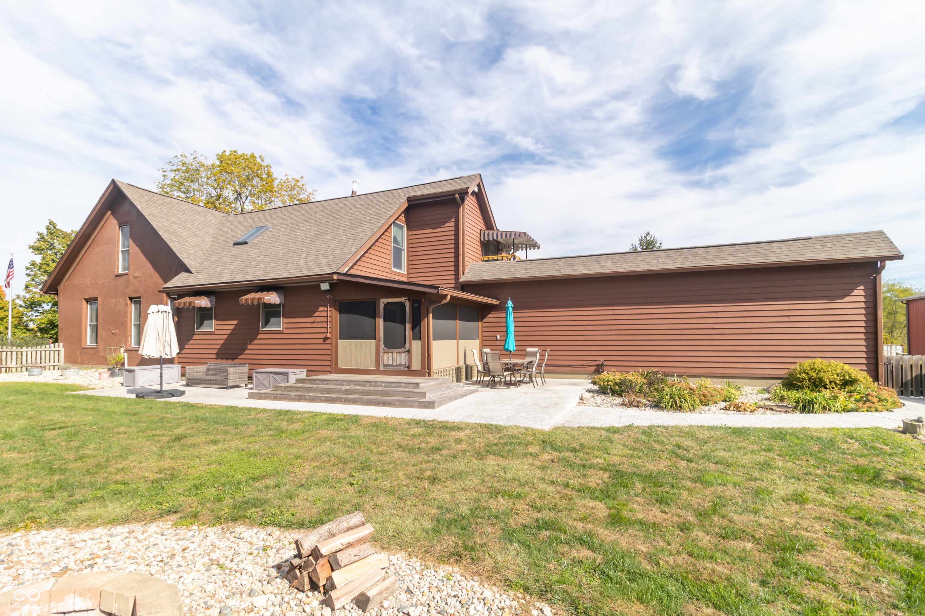 Greenfield, IN 46140,5587 E 400 S