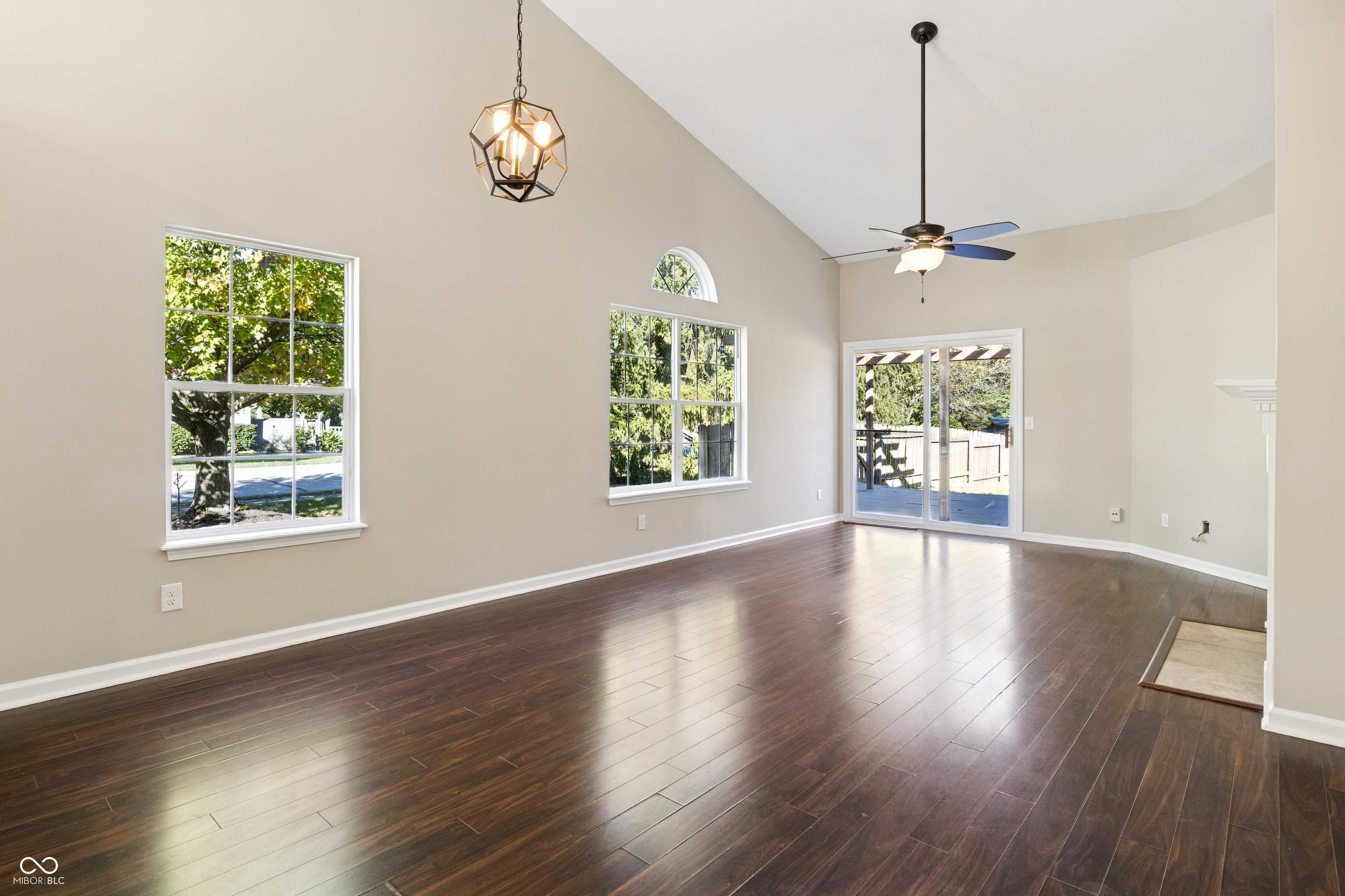 Fishers, IN 46038,6230 Valleyview DR