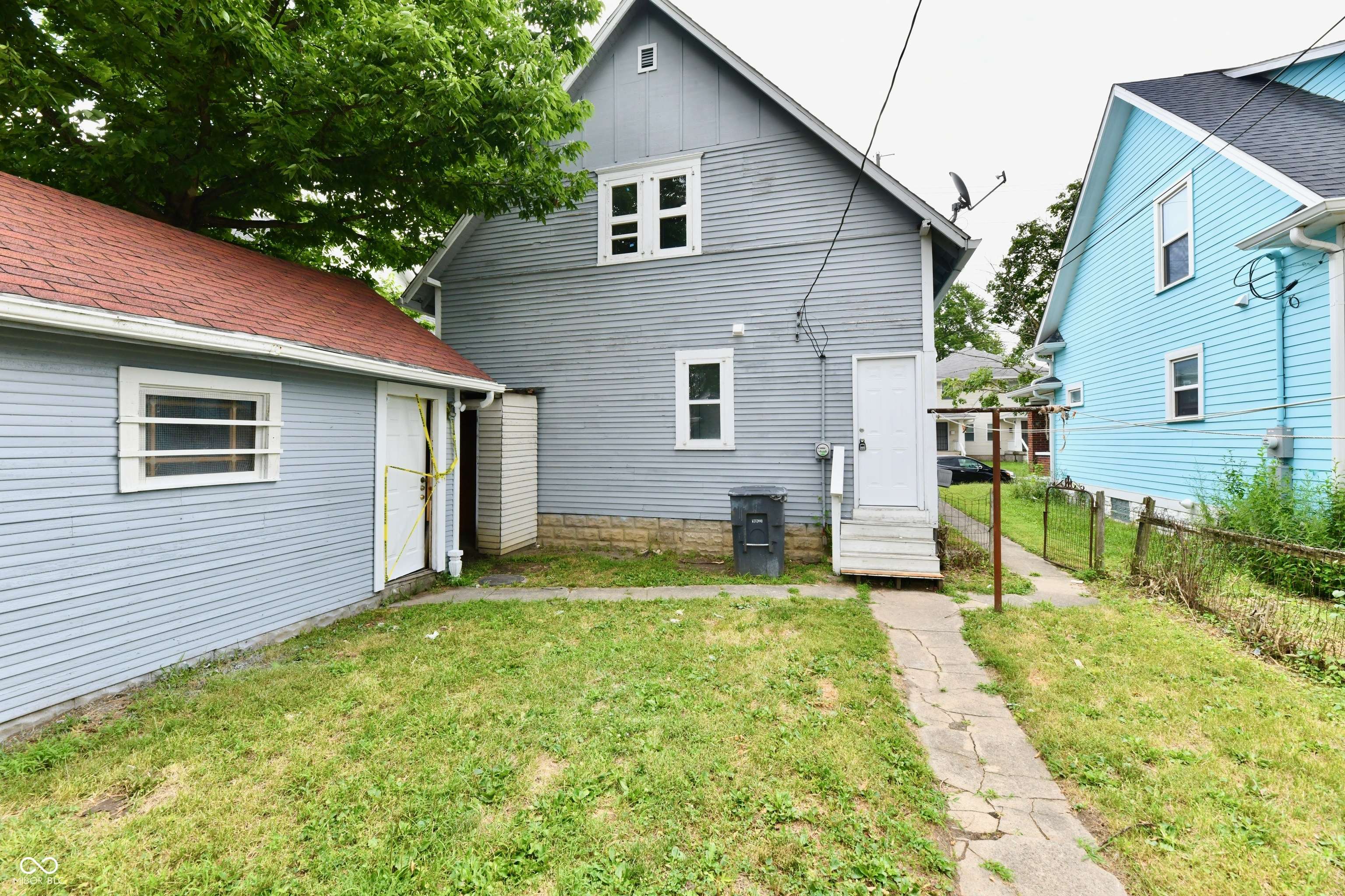 Indianapolis, IN 46201,852 N Rural ST