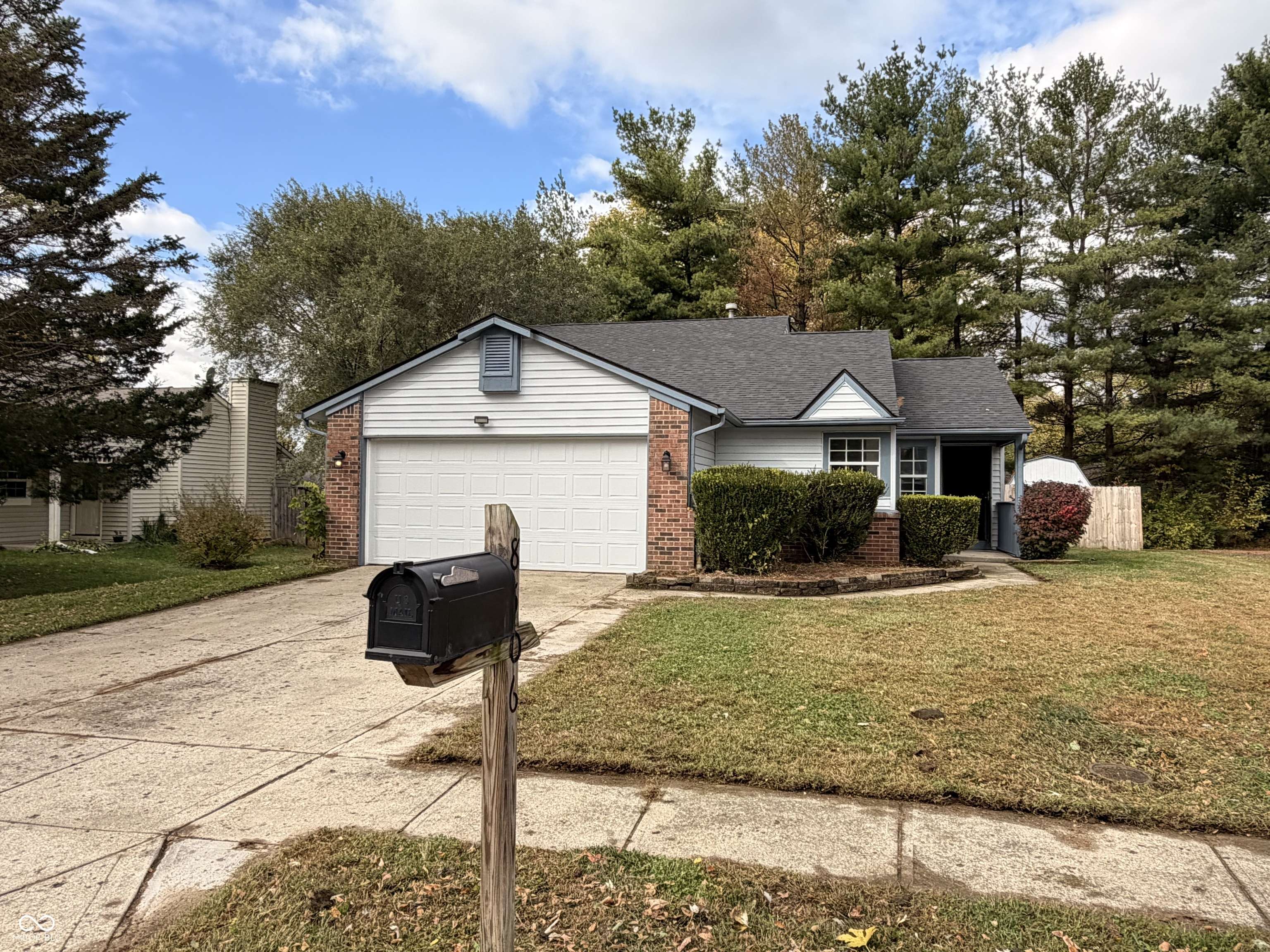 Indianapolis, IN 46217,8506 Friendship LN
