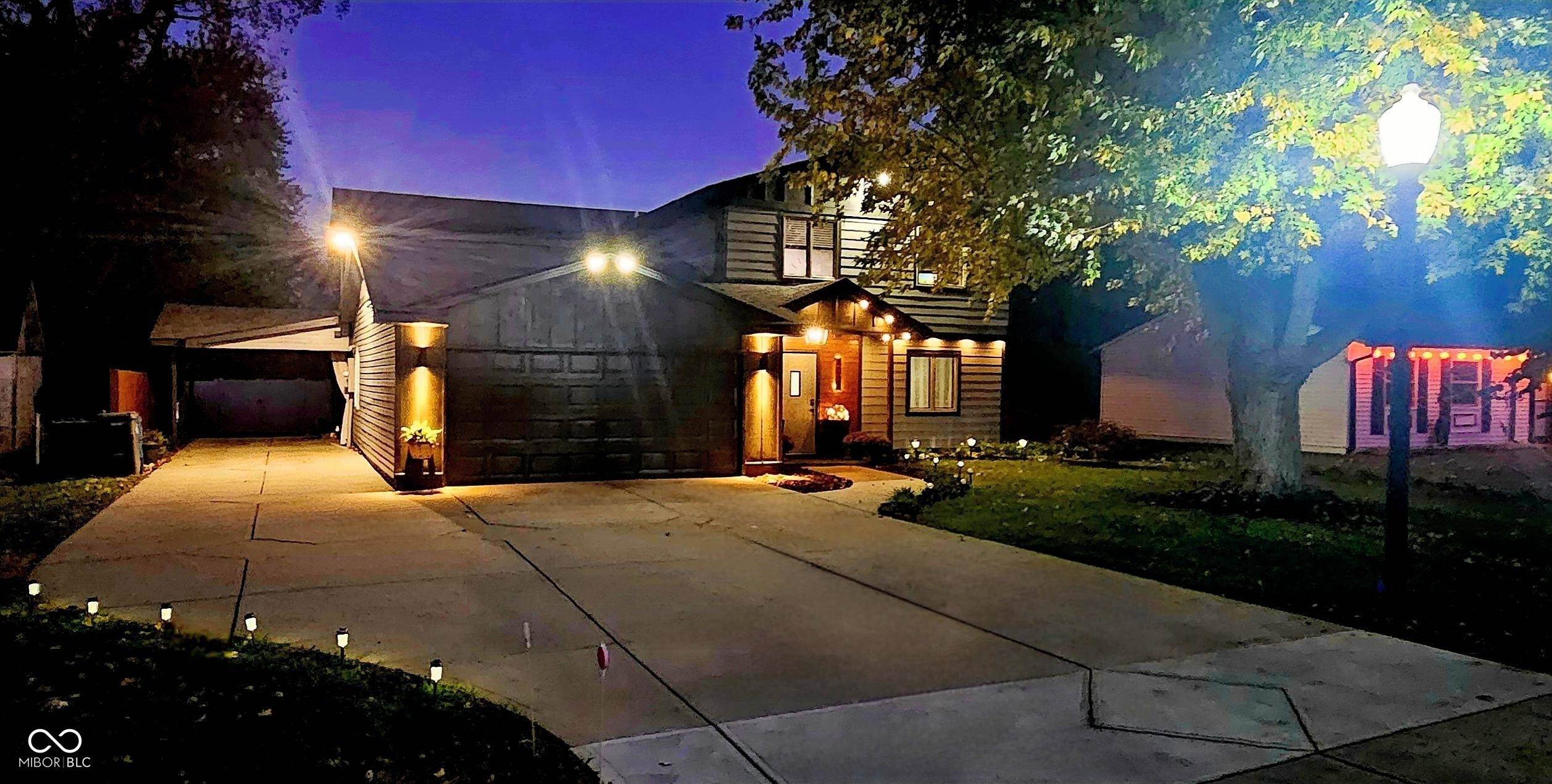 Indianapolis, IN 46217,8023 Railroad RD