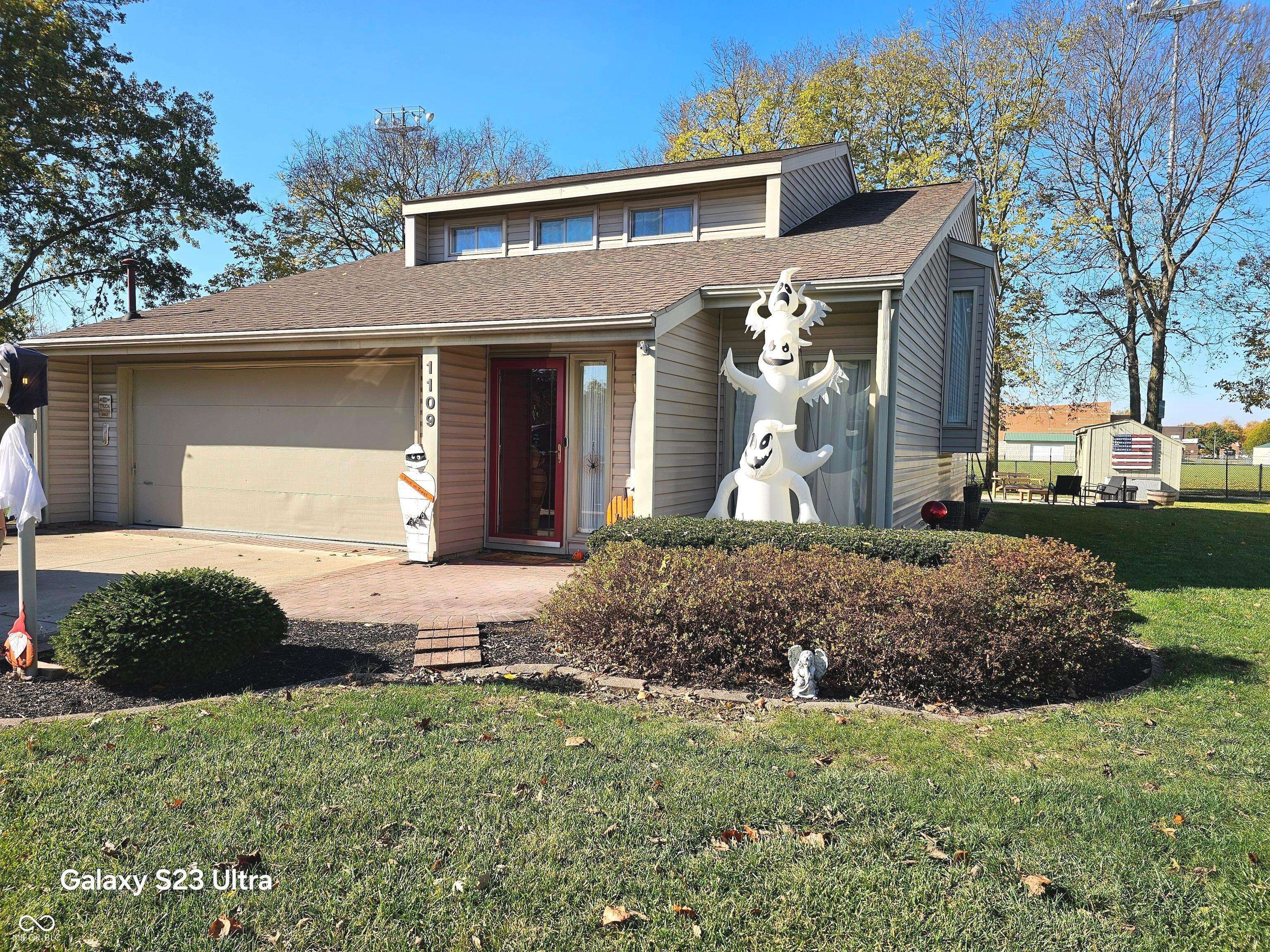 Yorktown, IN 47396,1109 S BUCKINGHAM RD