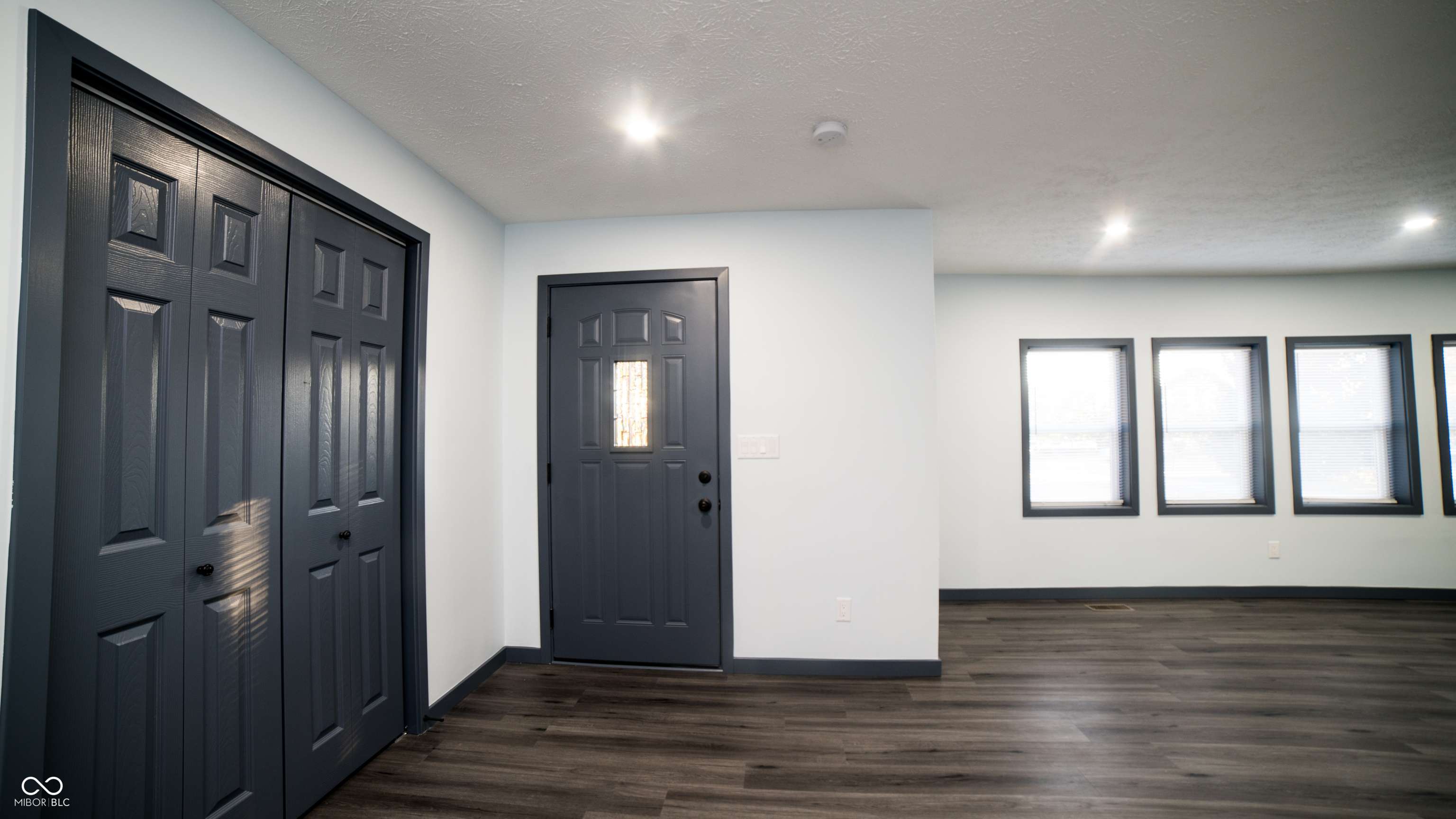 Indianapolis, IN 46219,7114 E 10th ST