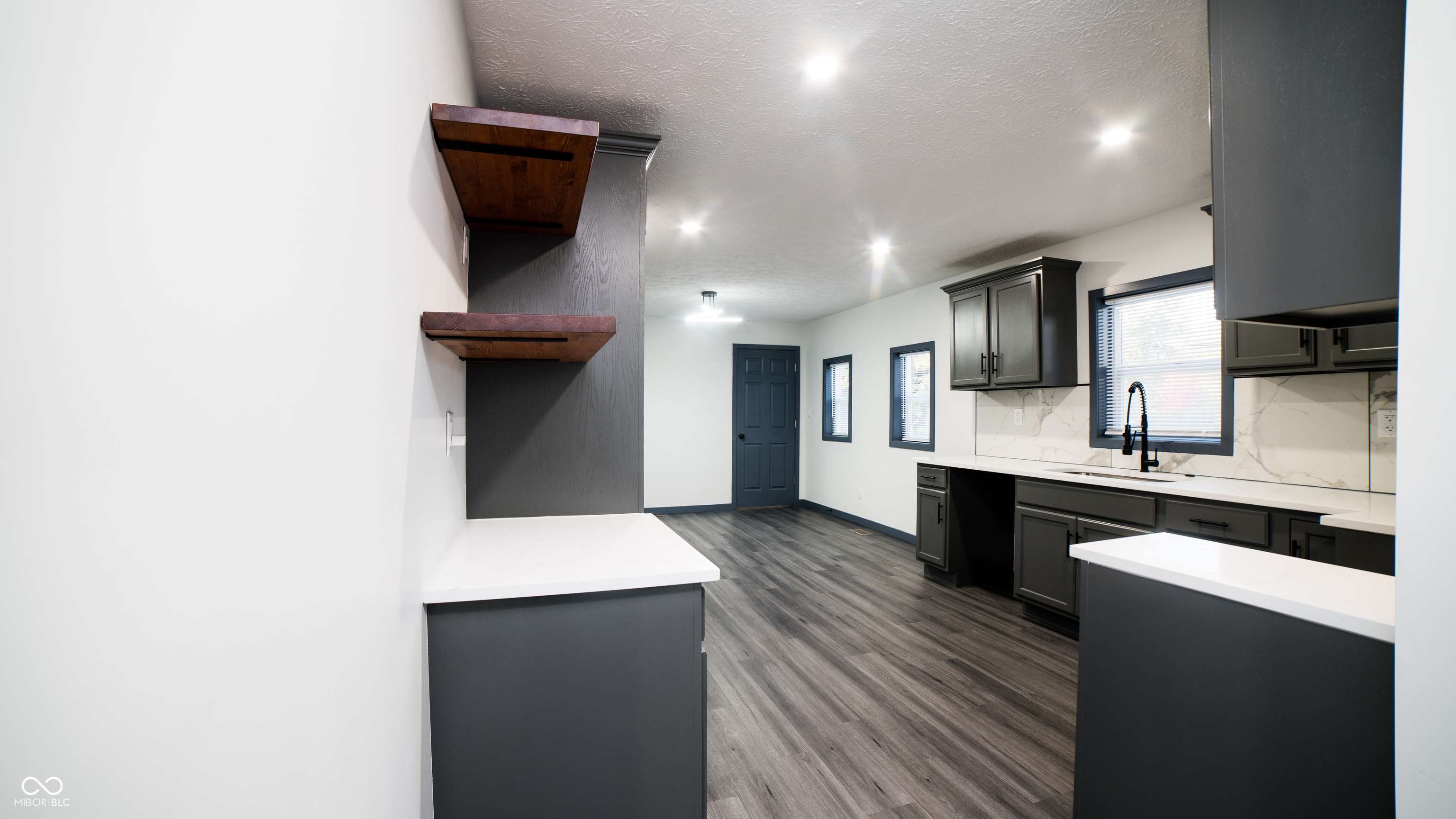 Indianapolis, IN 46219,7114 E 10th ST