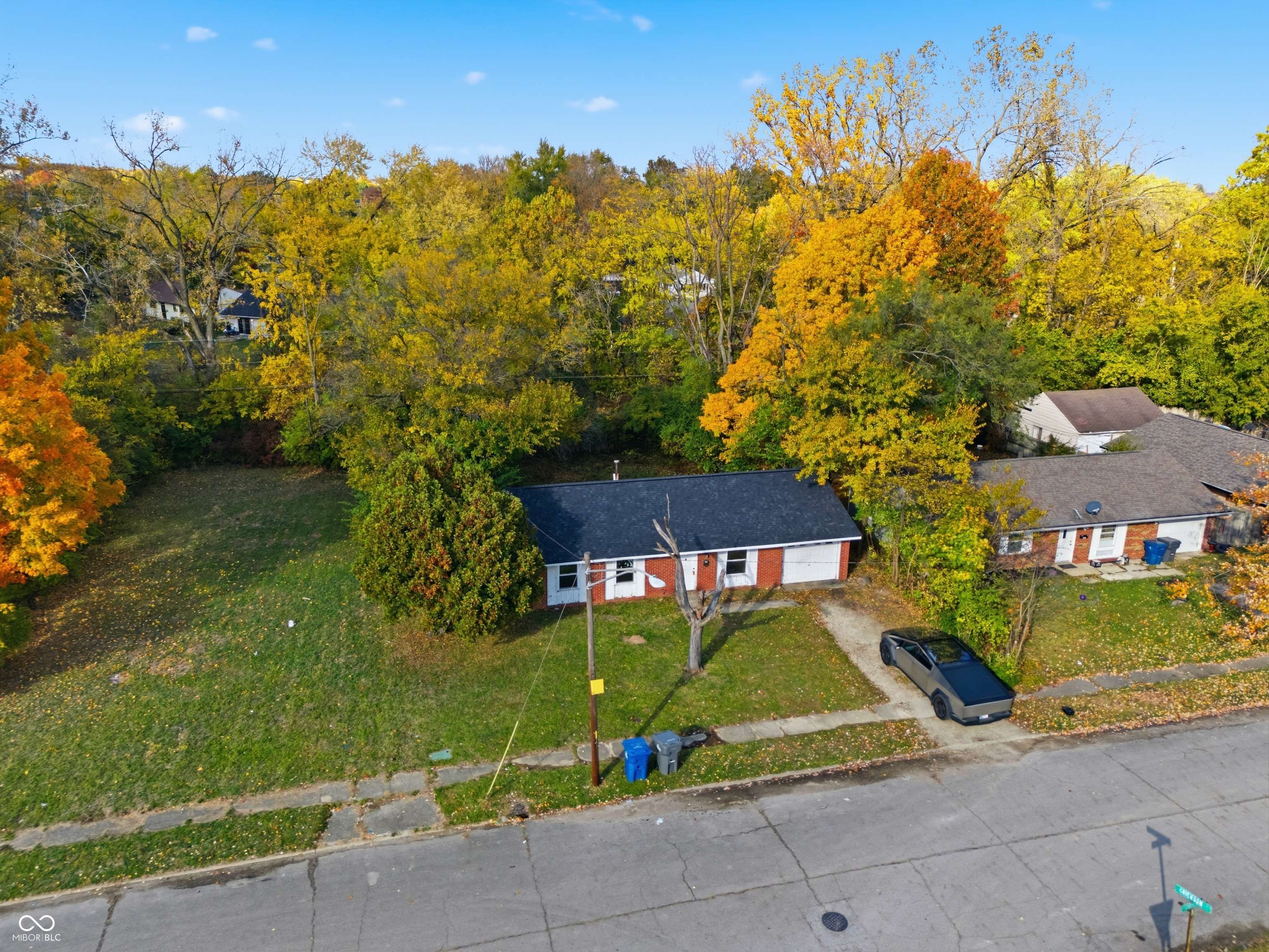 Indianapolis, IN 46235,9420 Conried DR