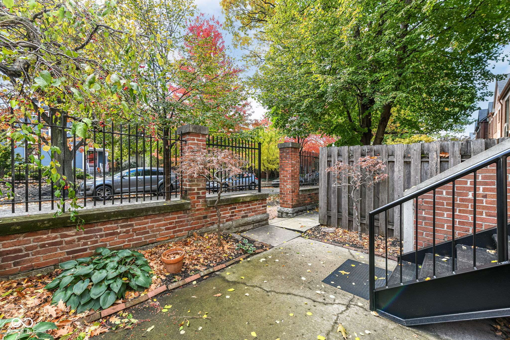 Indianapolis, IN 46202,554 E Vermont ST