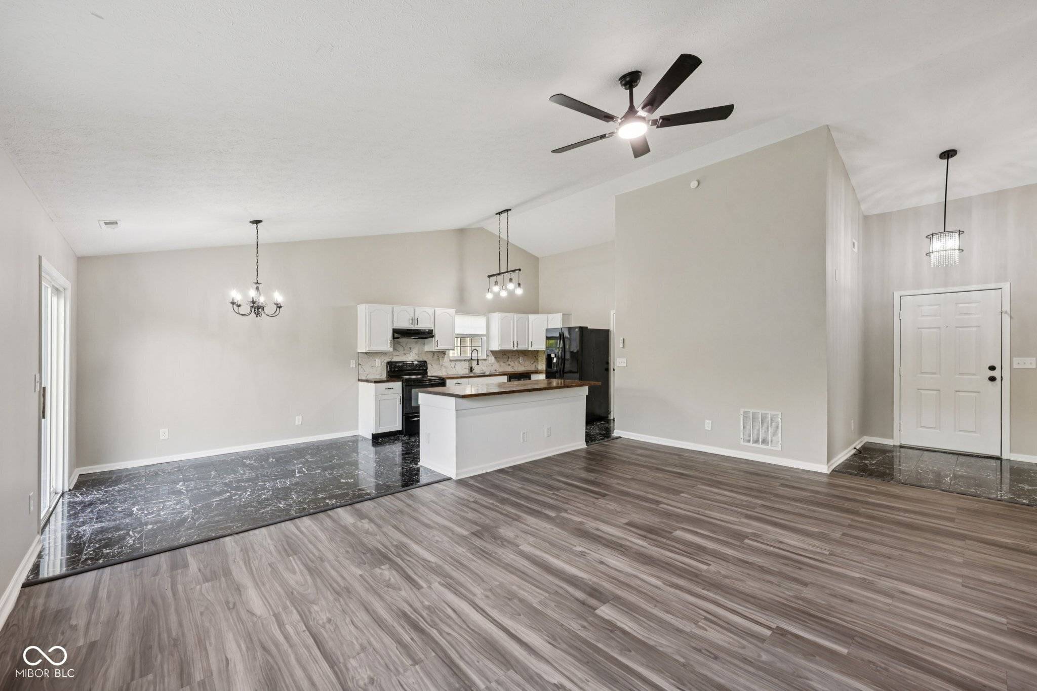 Indianapolis, IN 46254,6525 Breezeway CT