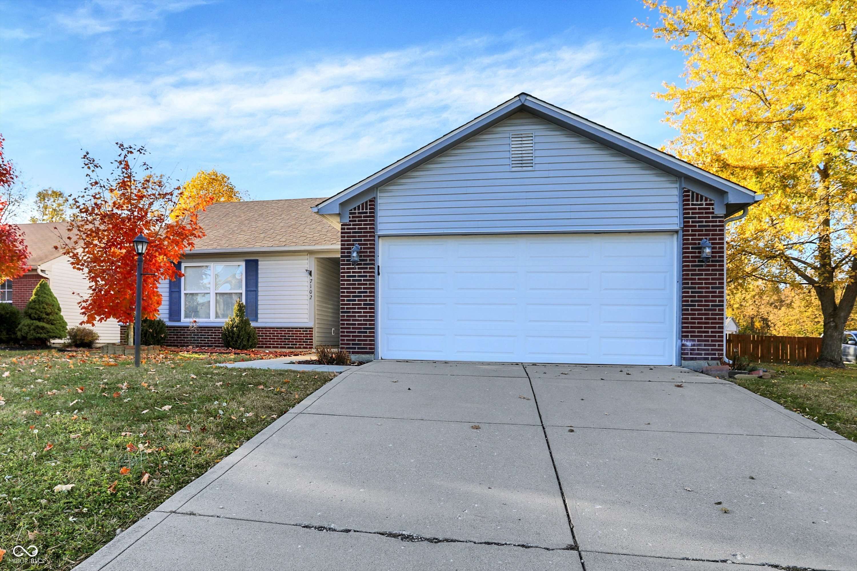 Indianapolis, IN 46221,7102 Karst CT