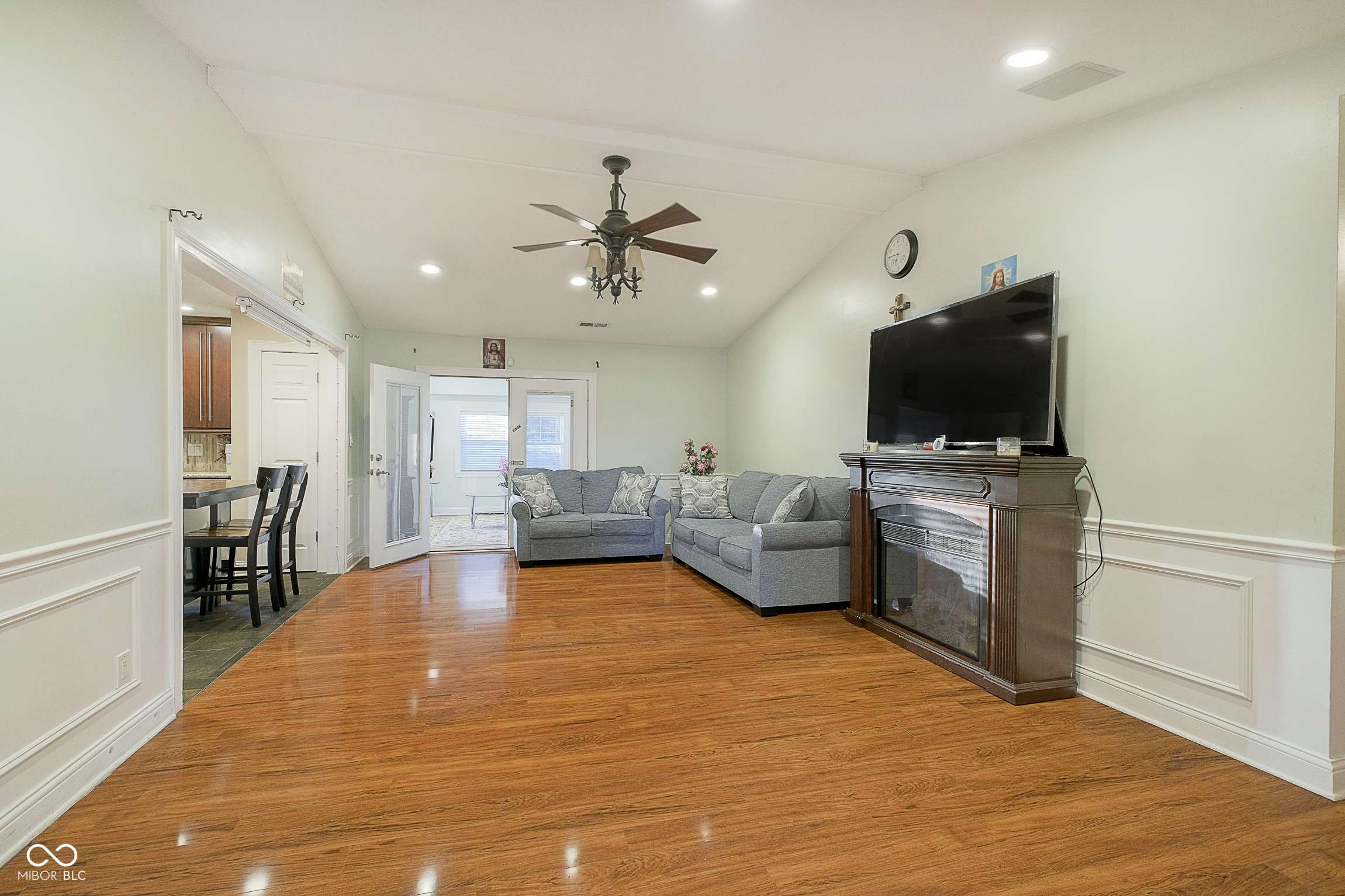 Indianapolis, IN 46237,8166 Parsley LN