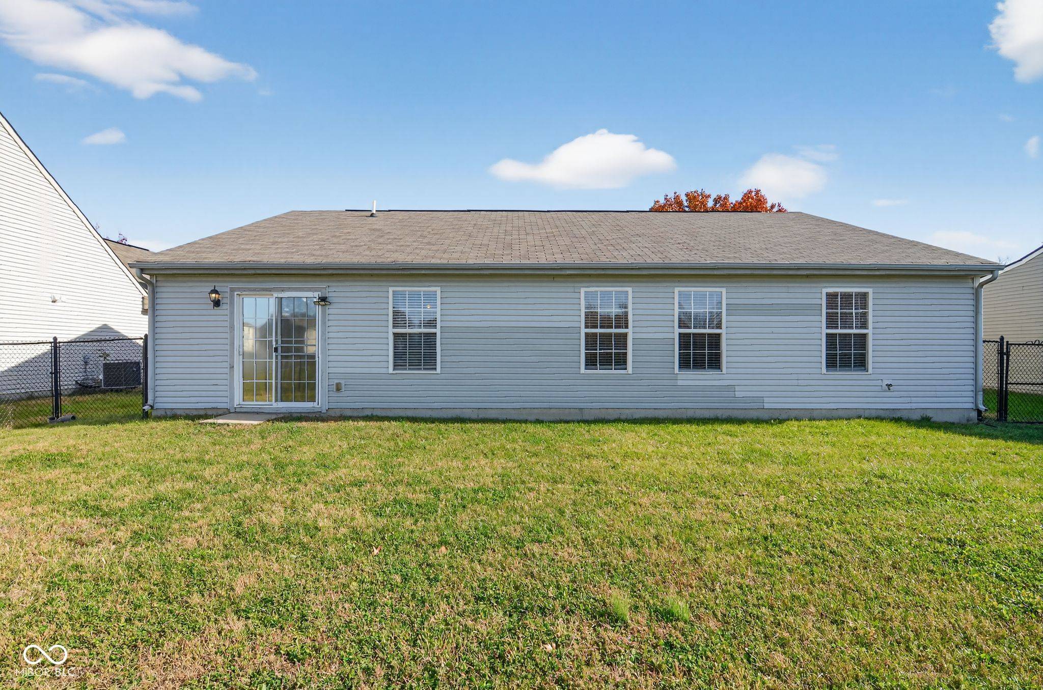 Indianapolis, IN 46217,7356 Pipestone DR