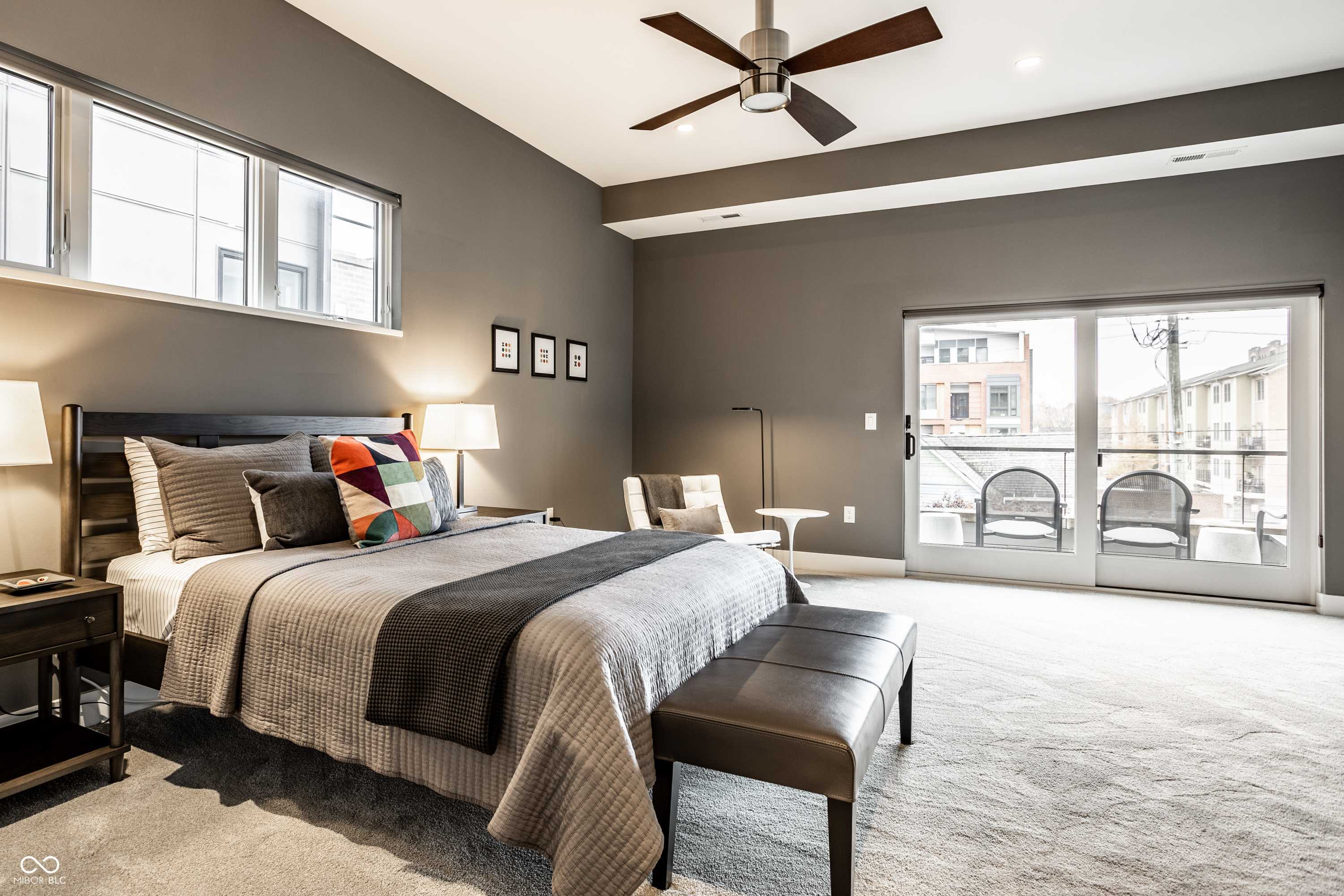 Indianapolis, IN 46204,614 E North ST