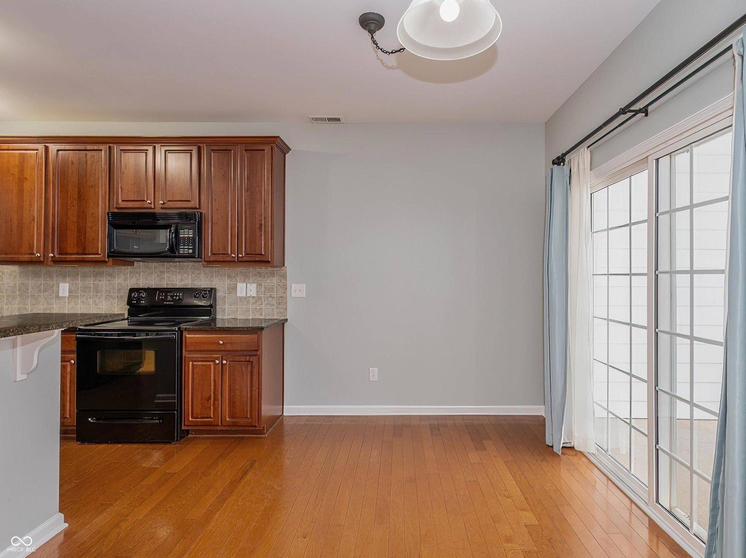 Westfield, IN 46074,16317 Meadowlands CT