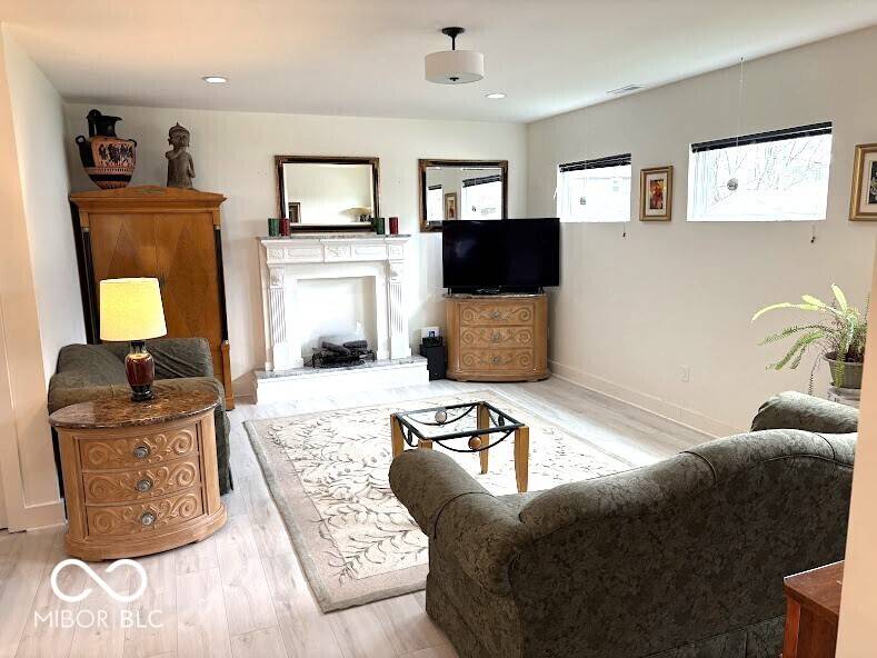 Indianapolis, IN 46225,401 Sanders ST