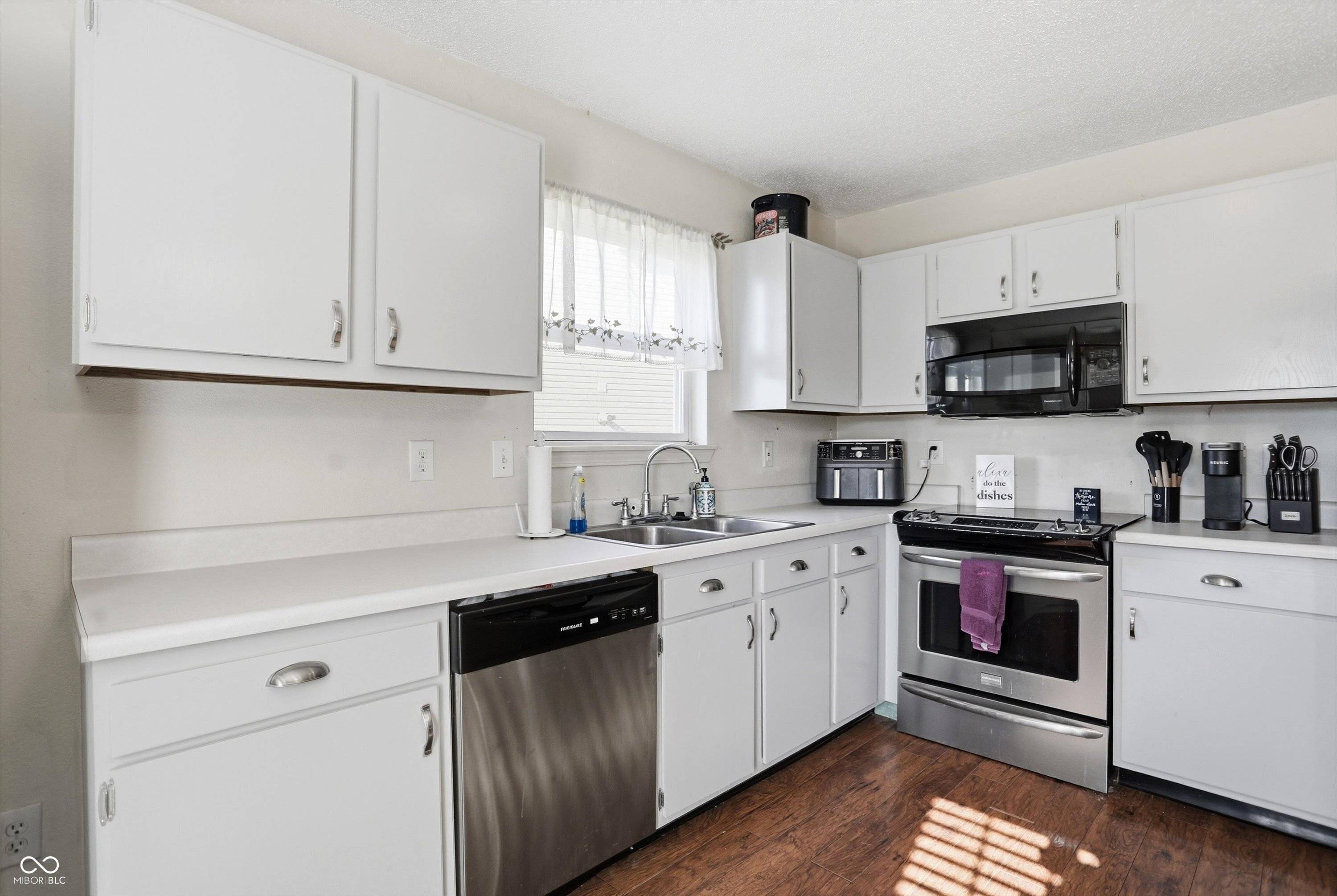 Greenfield, IN 46140,1525 Carlton DR