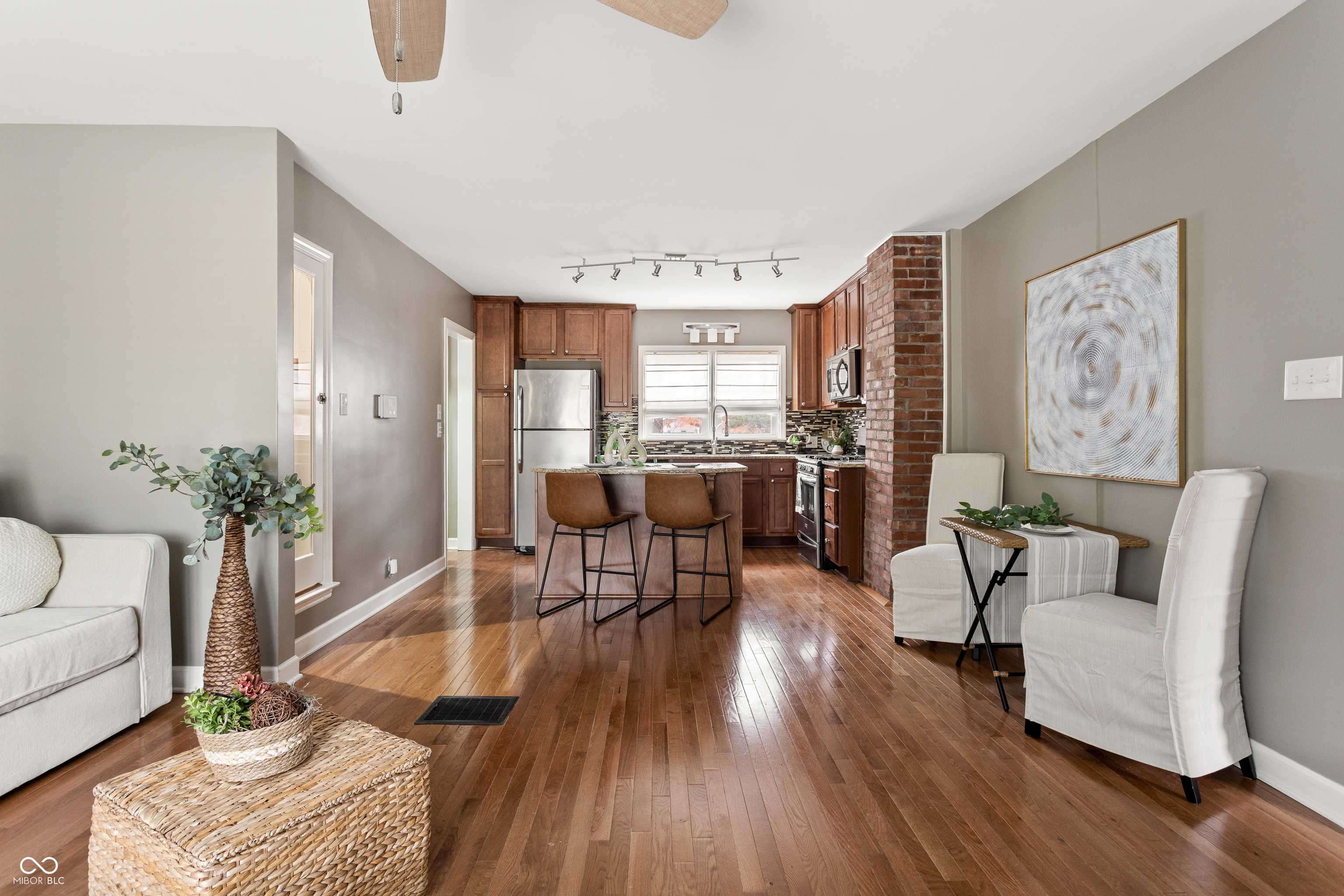 Indianapolis, IN 46220,2017 E 54th ST