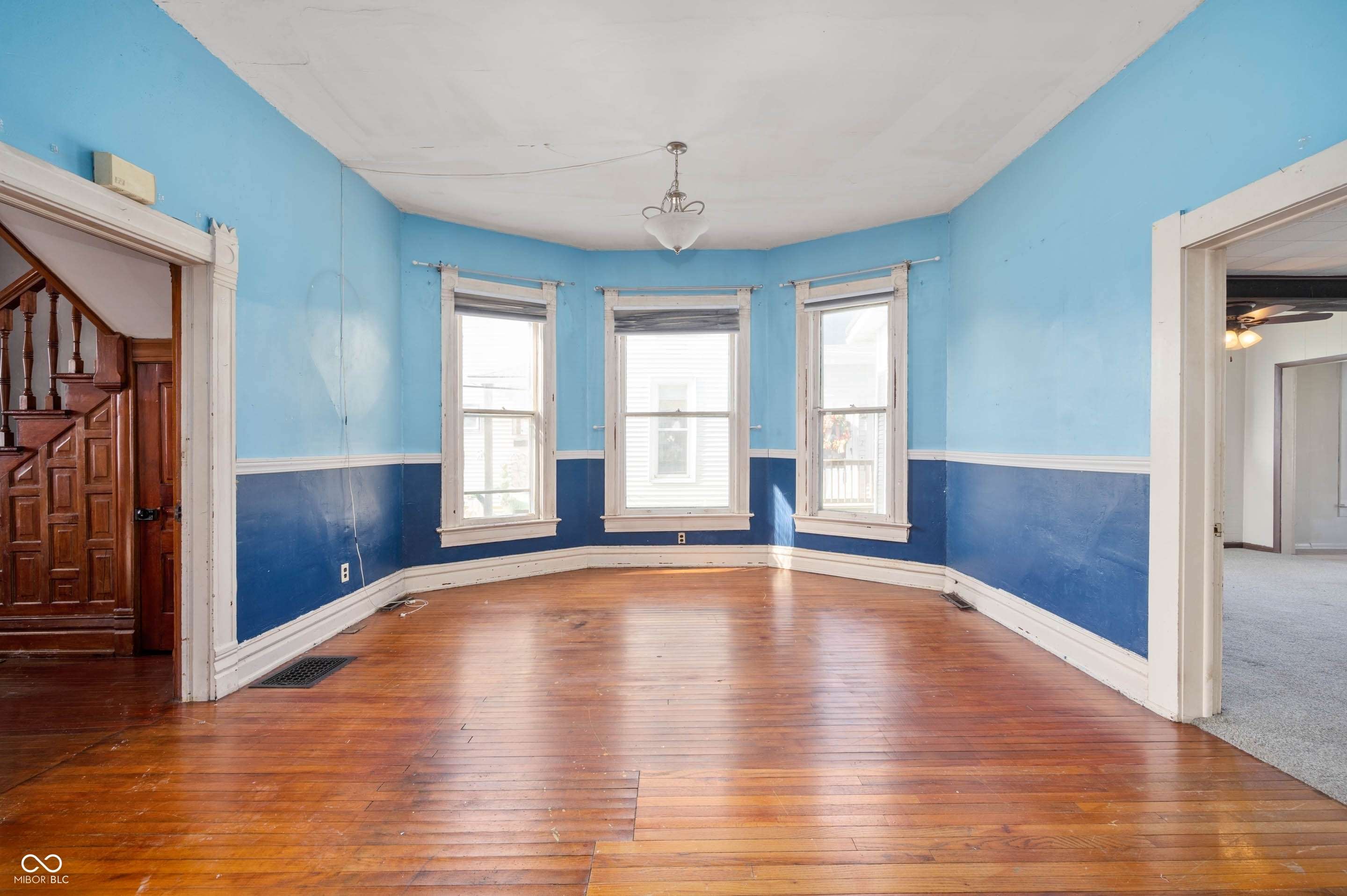 Alexandria, IN 46001,206 E John ST