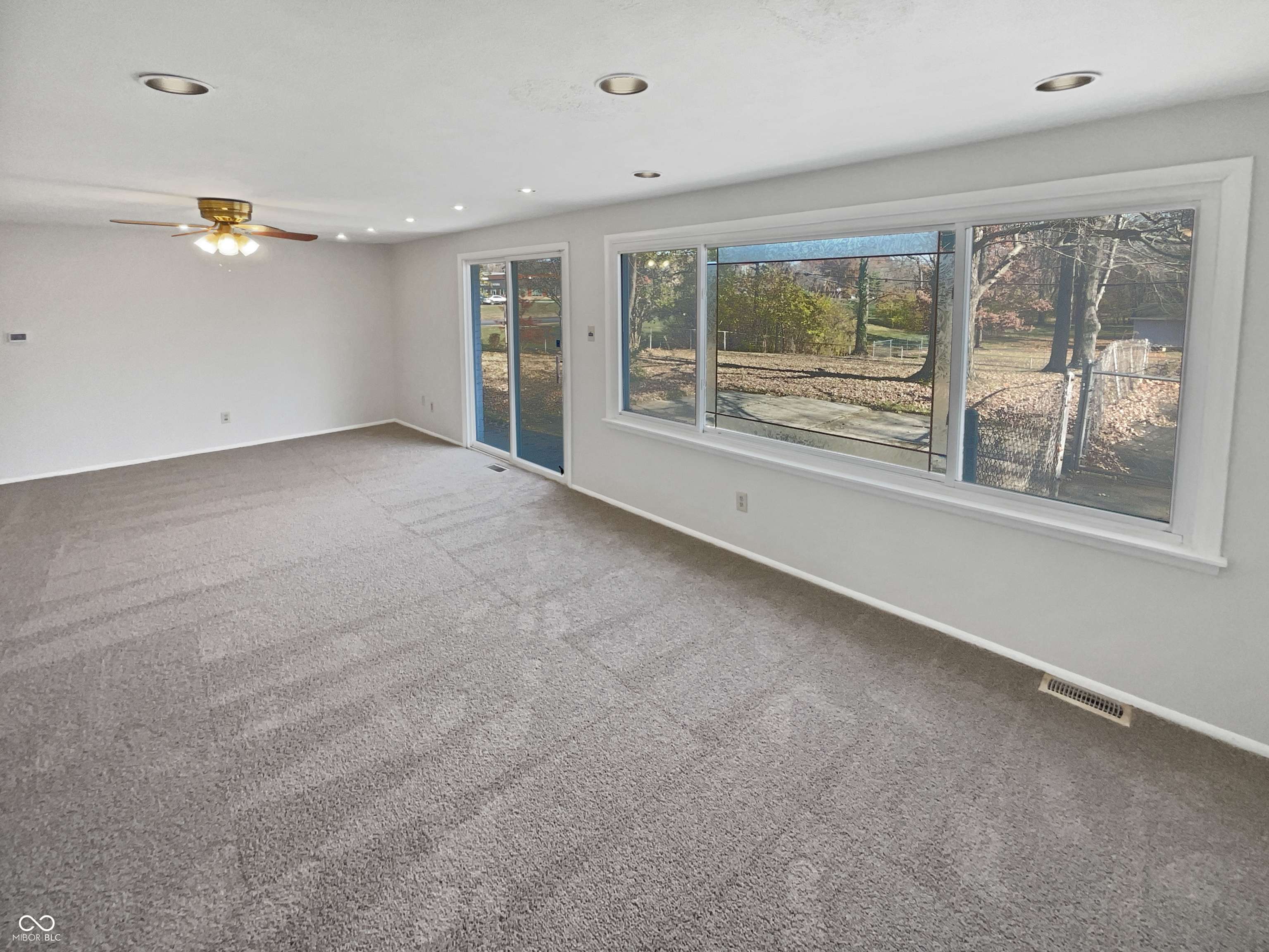 Indianapolis, IN 46260,7459 Harcourt RD