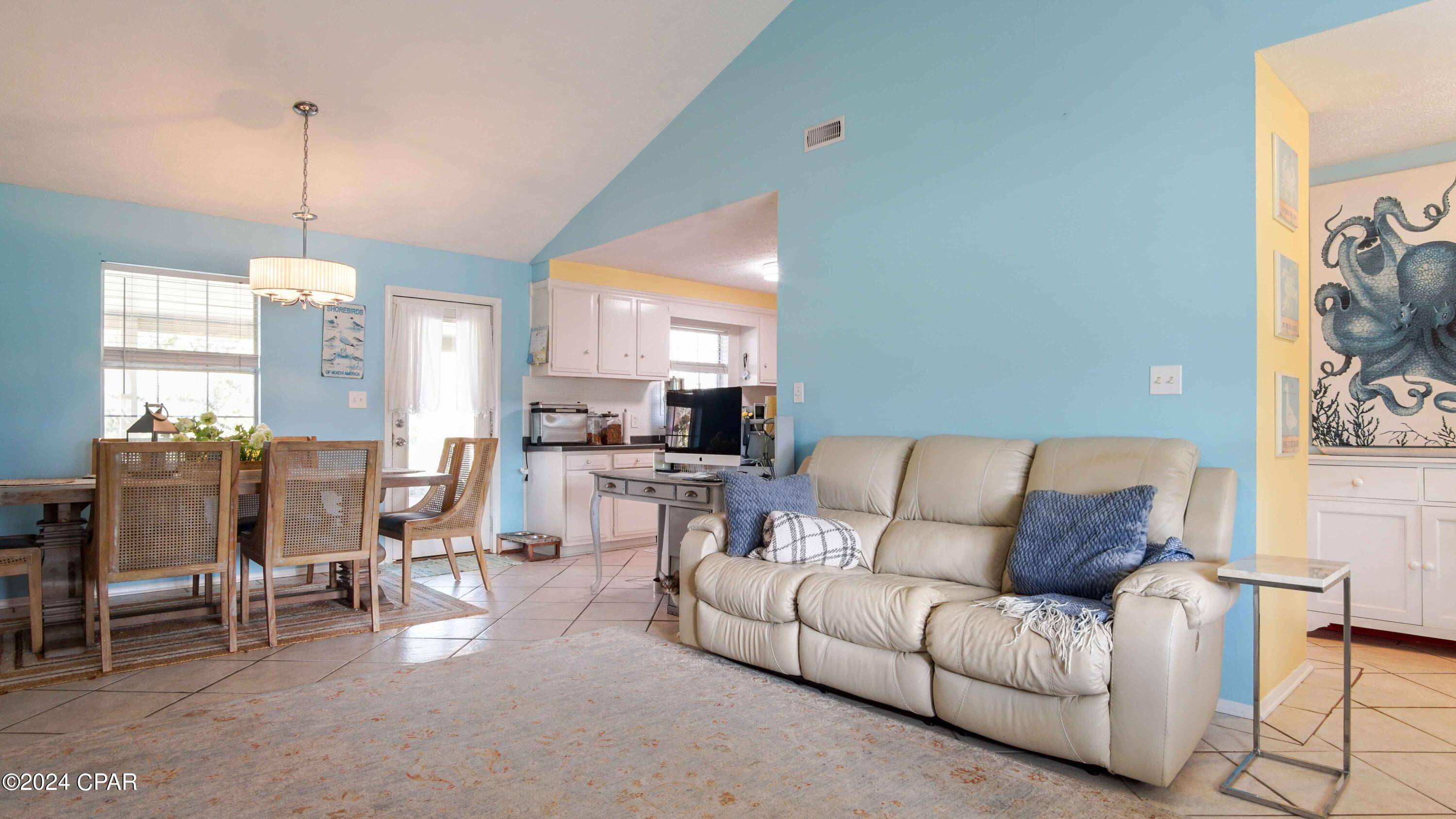 Panama City Beach, FL 32408,3715 Betsy LN