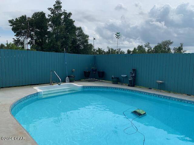 Marianna, FL 32446,4908 Davis DR