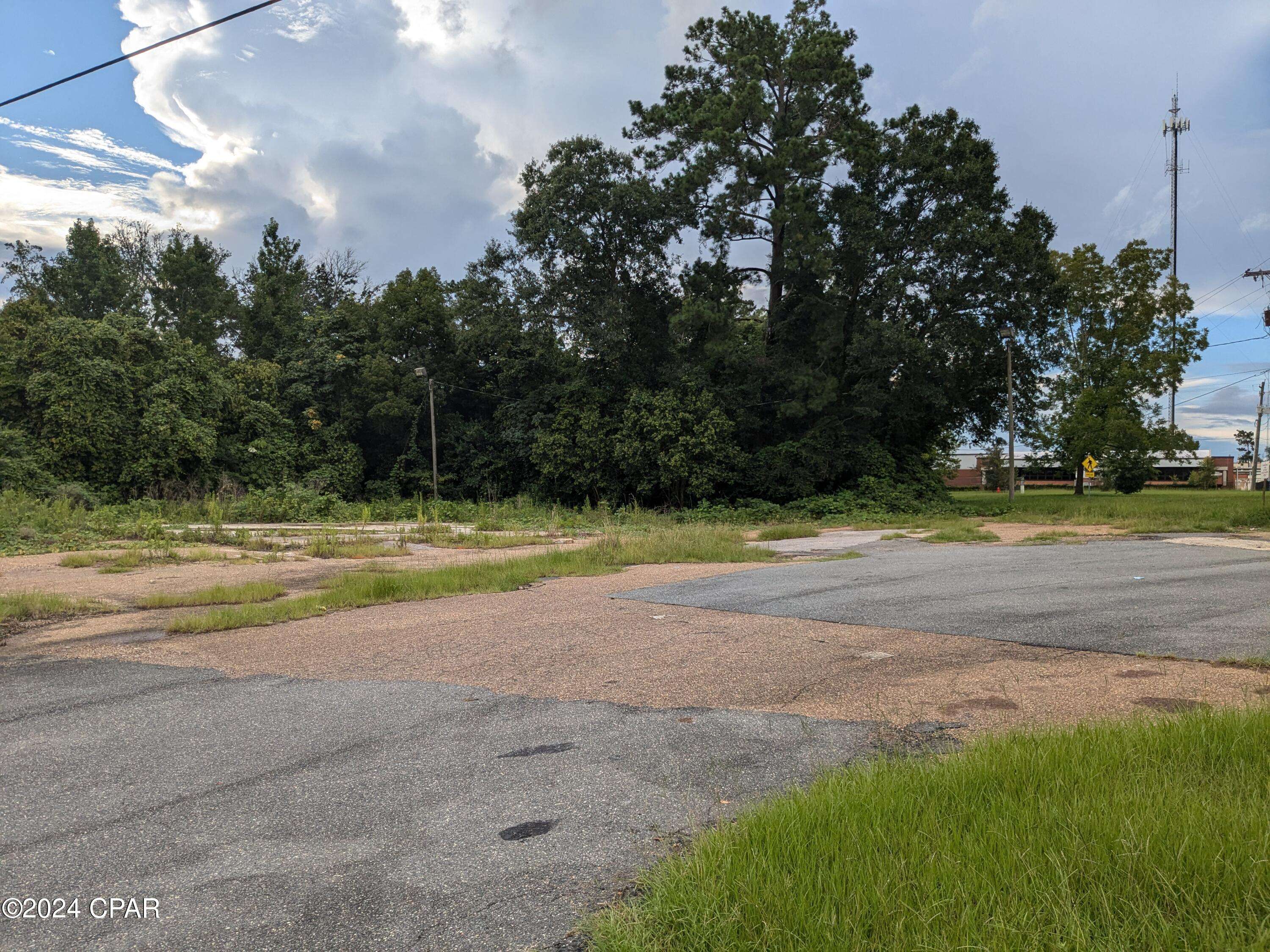 Marianna, FL 32446,3003 Carters Mill RD