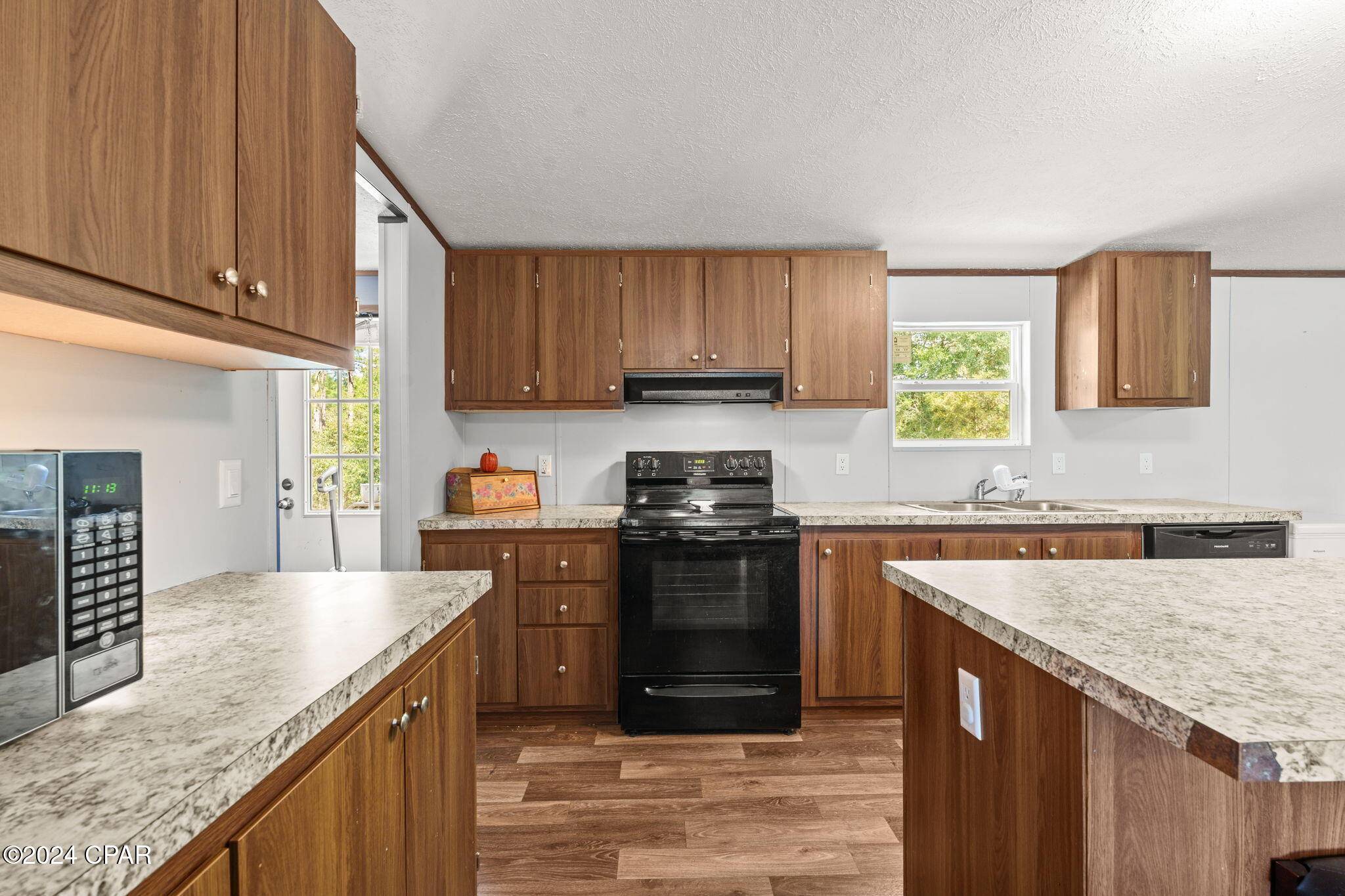 Defuniak Springs, FL 32433,188 Pinetree LN