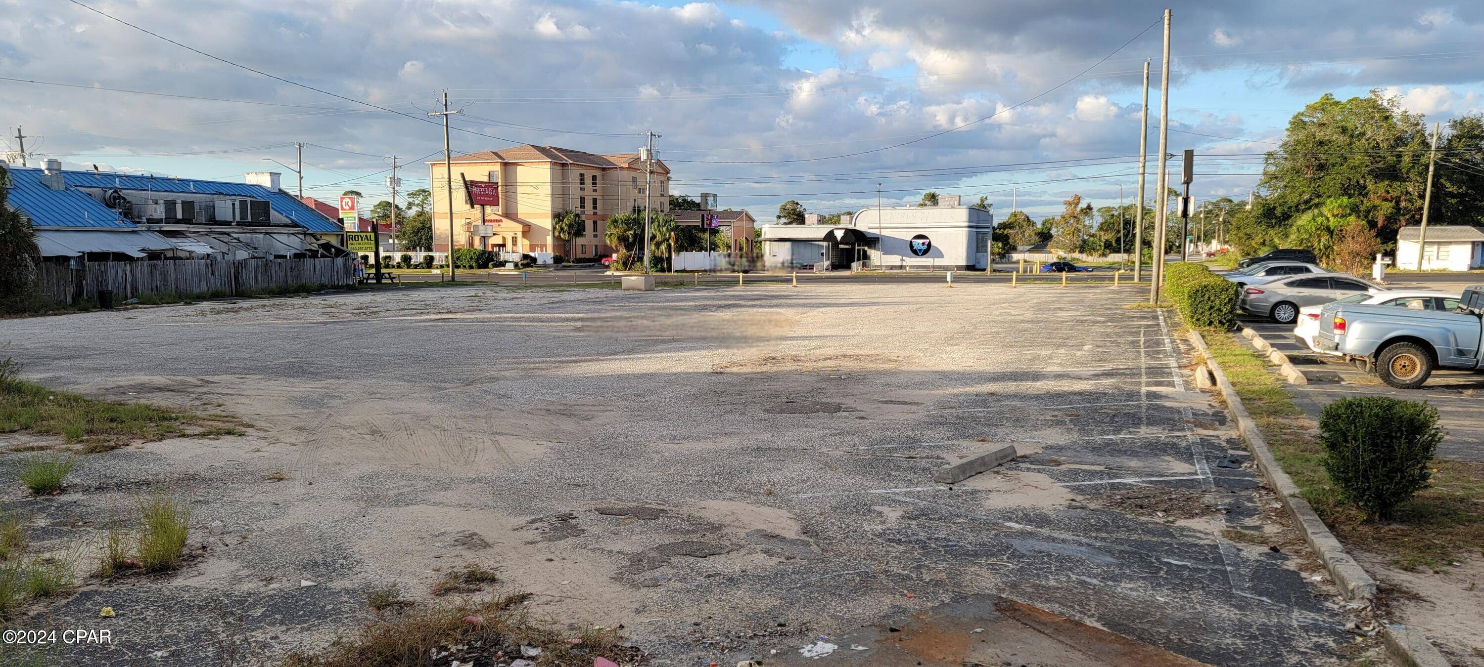 Panama City, FL 32401,4305 W Highway 98