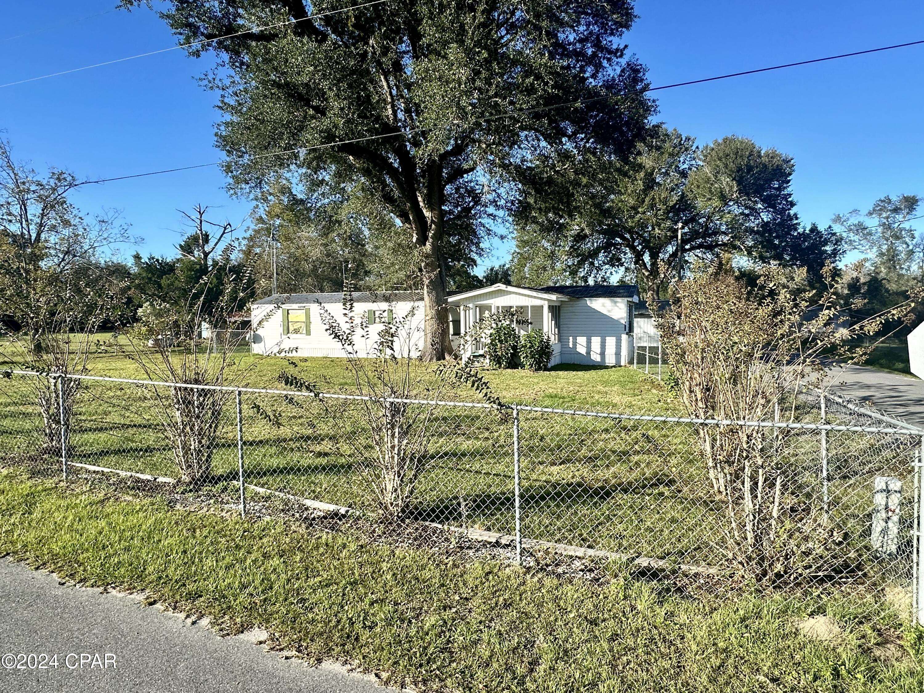 Grand Ridge, FL 32442,6919 Singletary ST