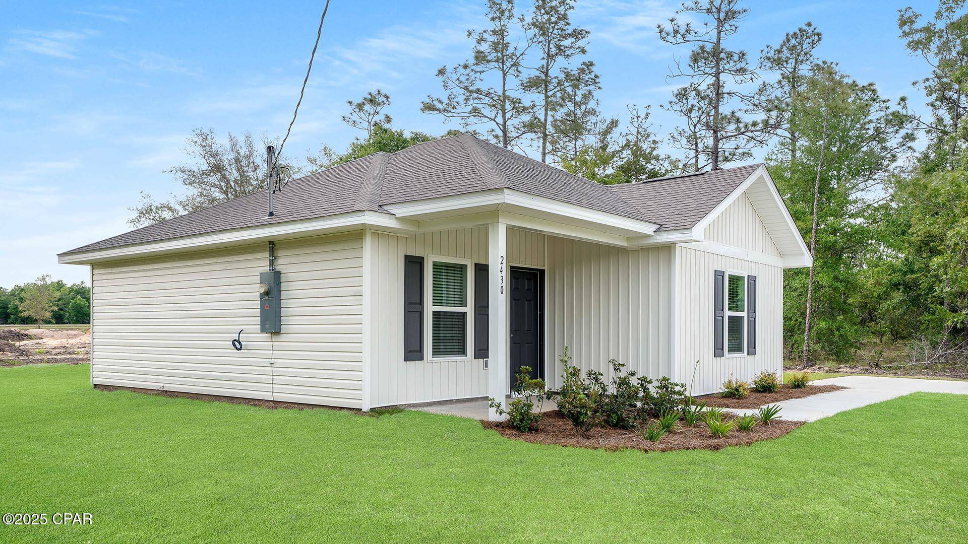 Chipley, FL 32428,2430 Aquarius DR